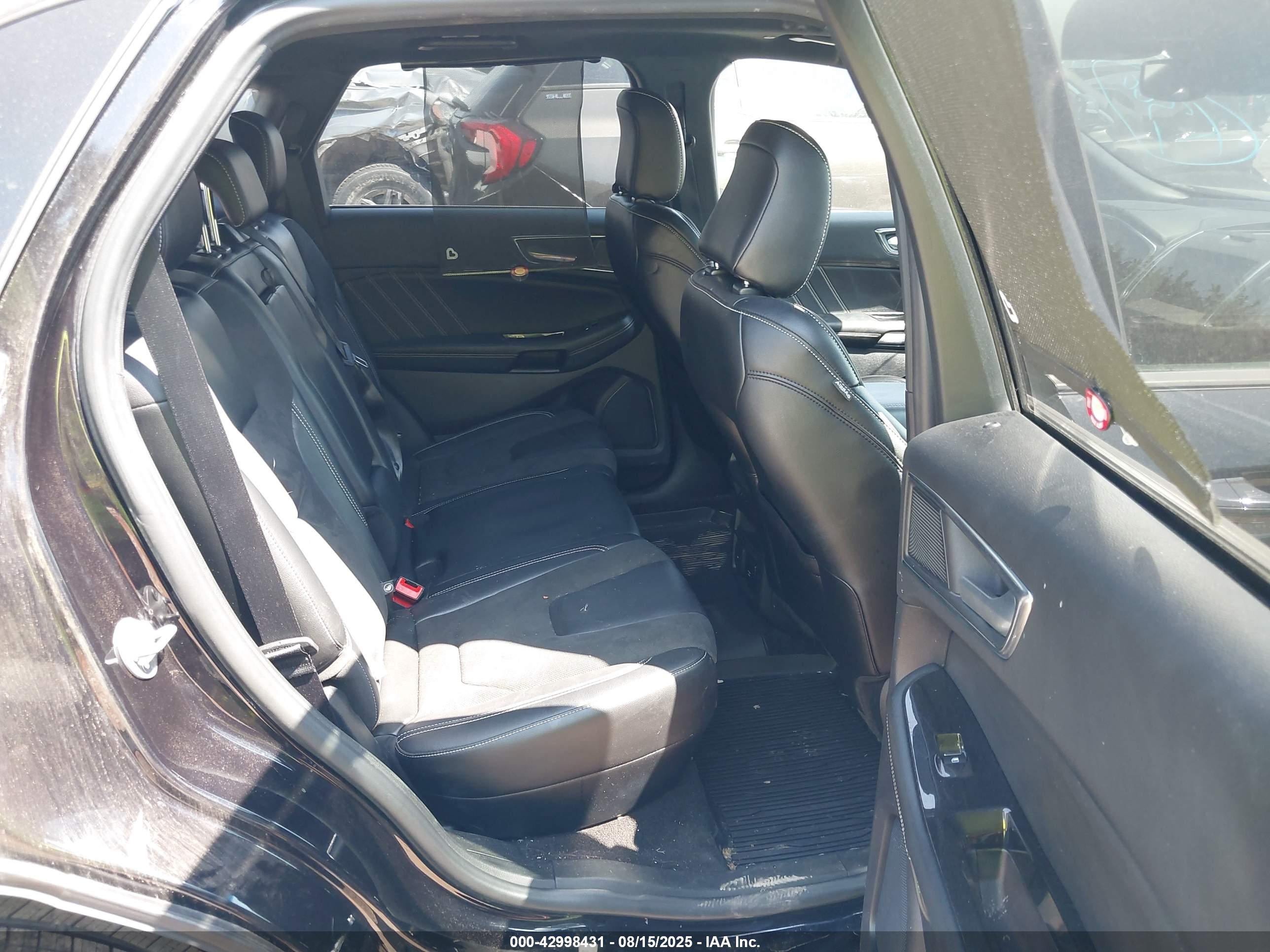 FORD EDGE image 8