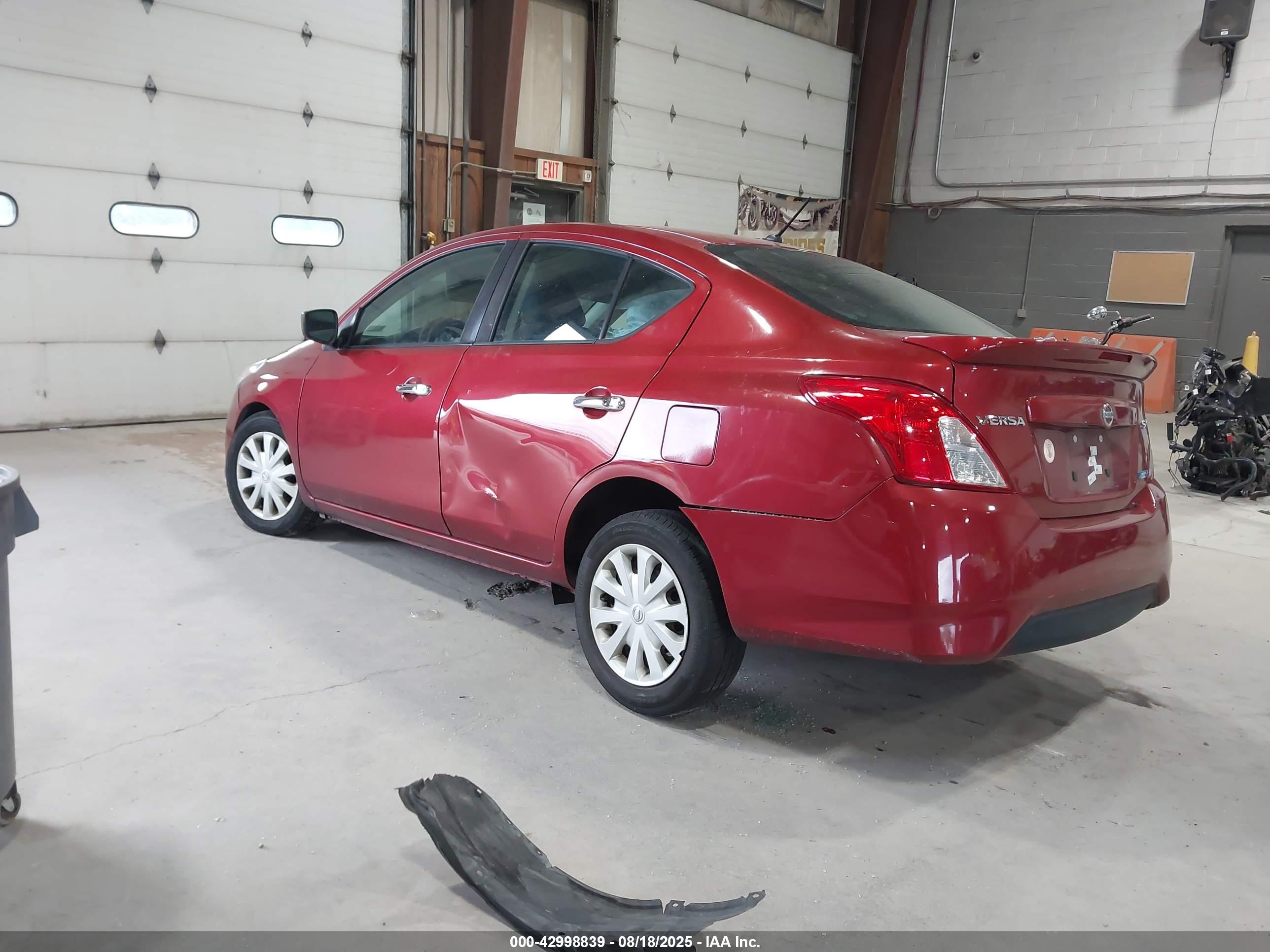 NISSAN VERSA image 3