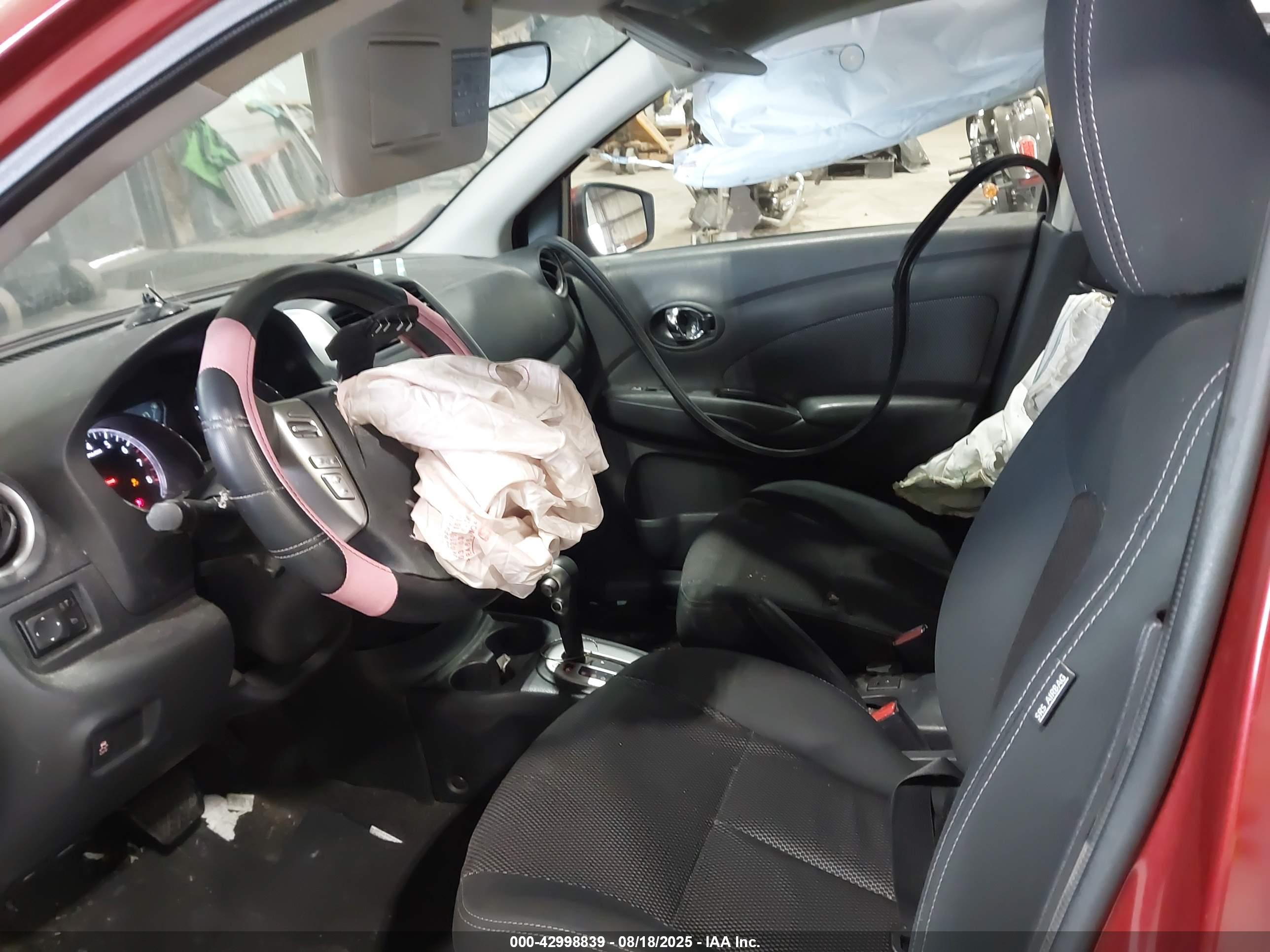 NISSAN VERSA image 5