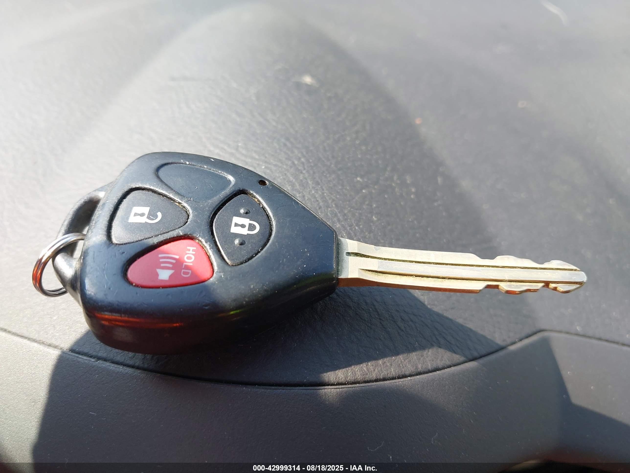 TOYOTA RAV4 image 11
