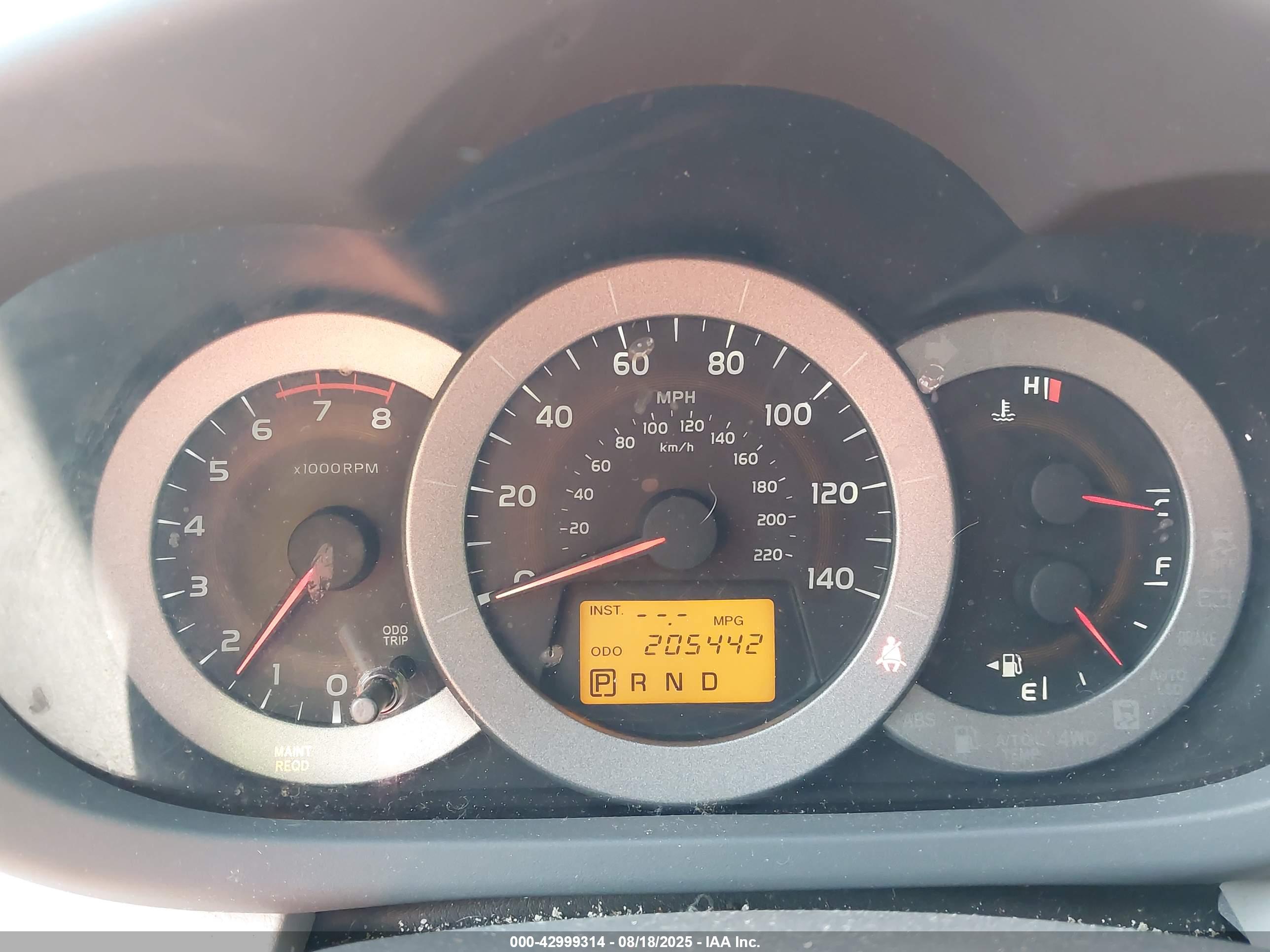 TOYOTA RAV4 image 7