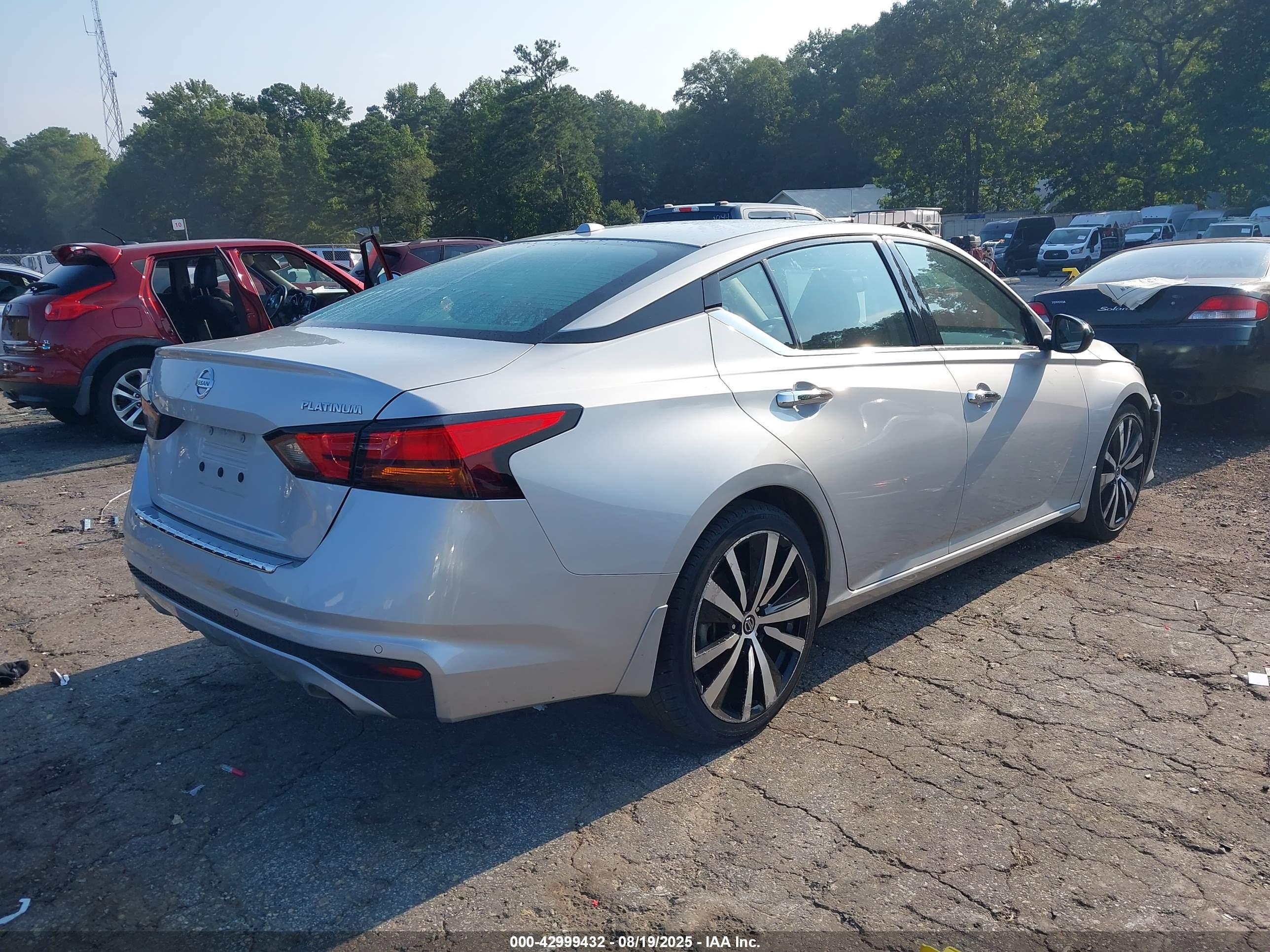 NISSAN ALTIMA image 4