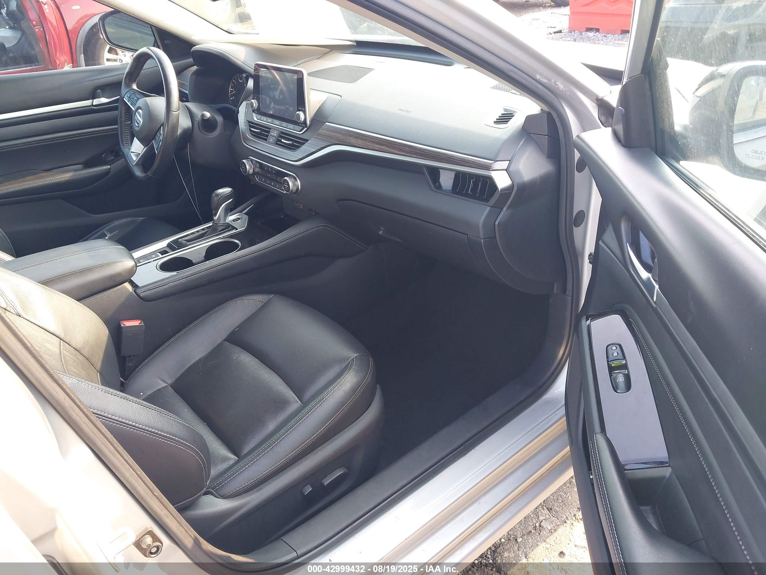 NISSAN ALTIMA image 5