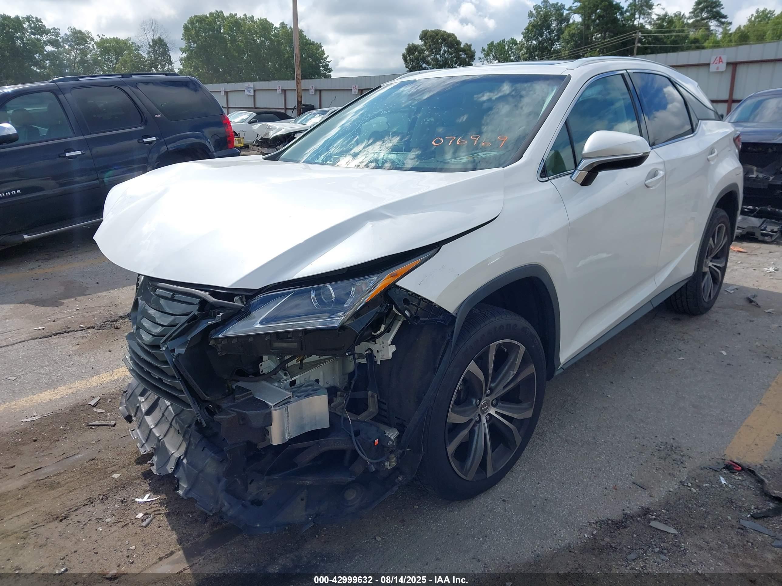 LEXUS RX image 2