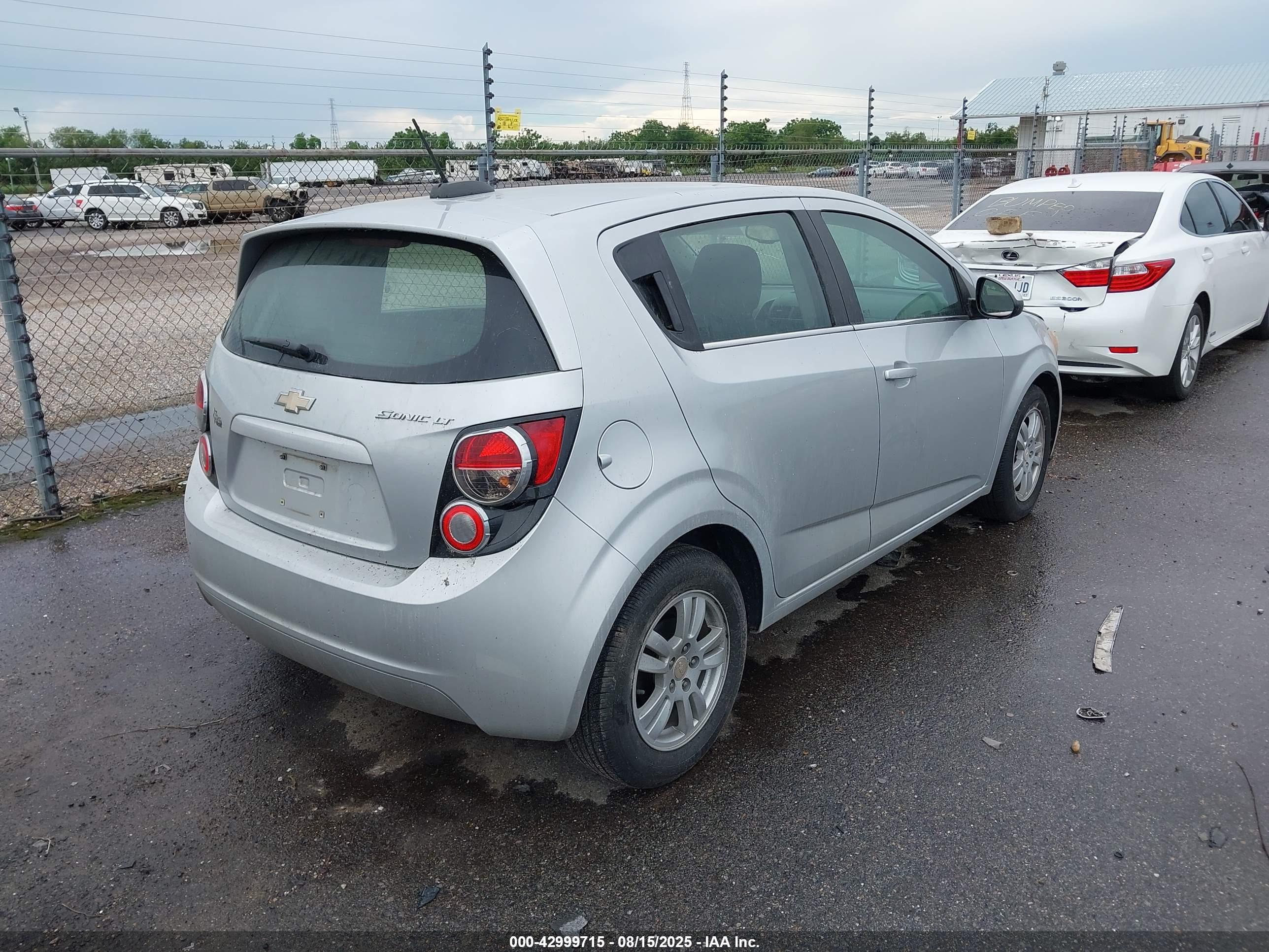 CHEVROLET SONIC image 4