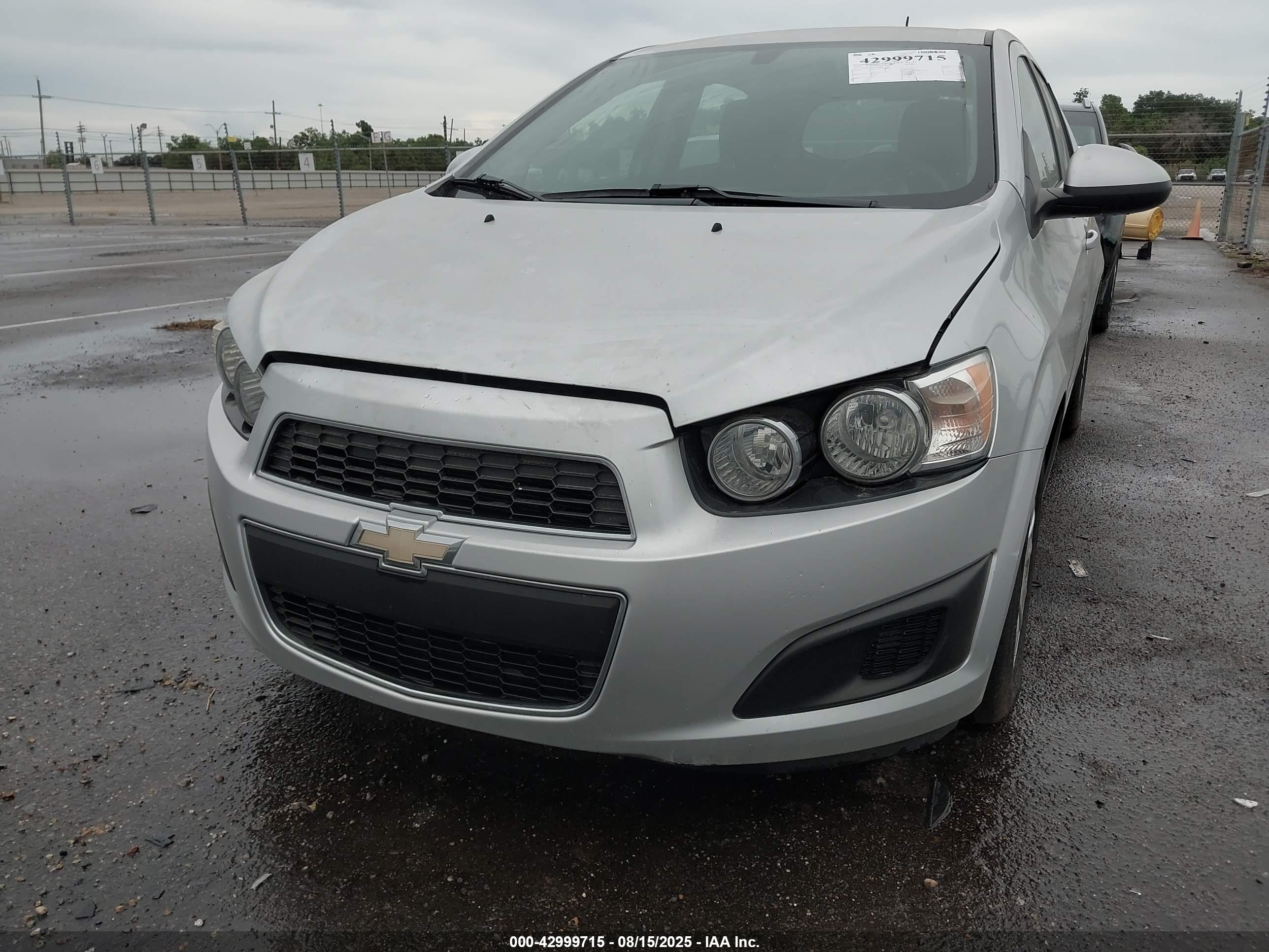 CHEVROLET SONIC image 6