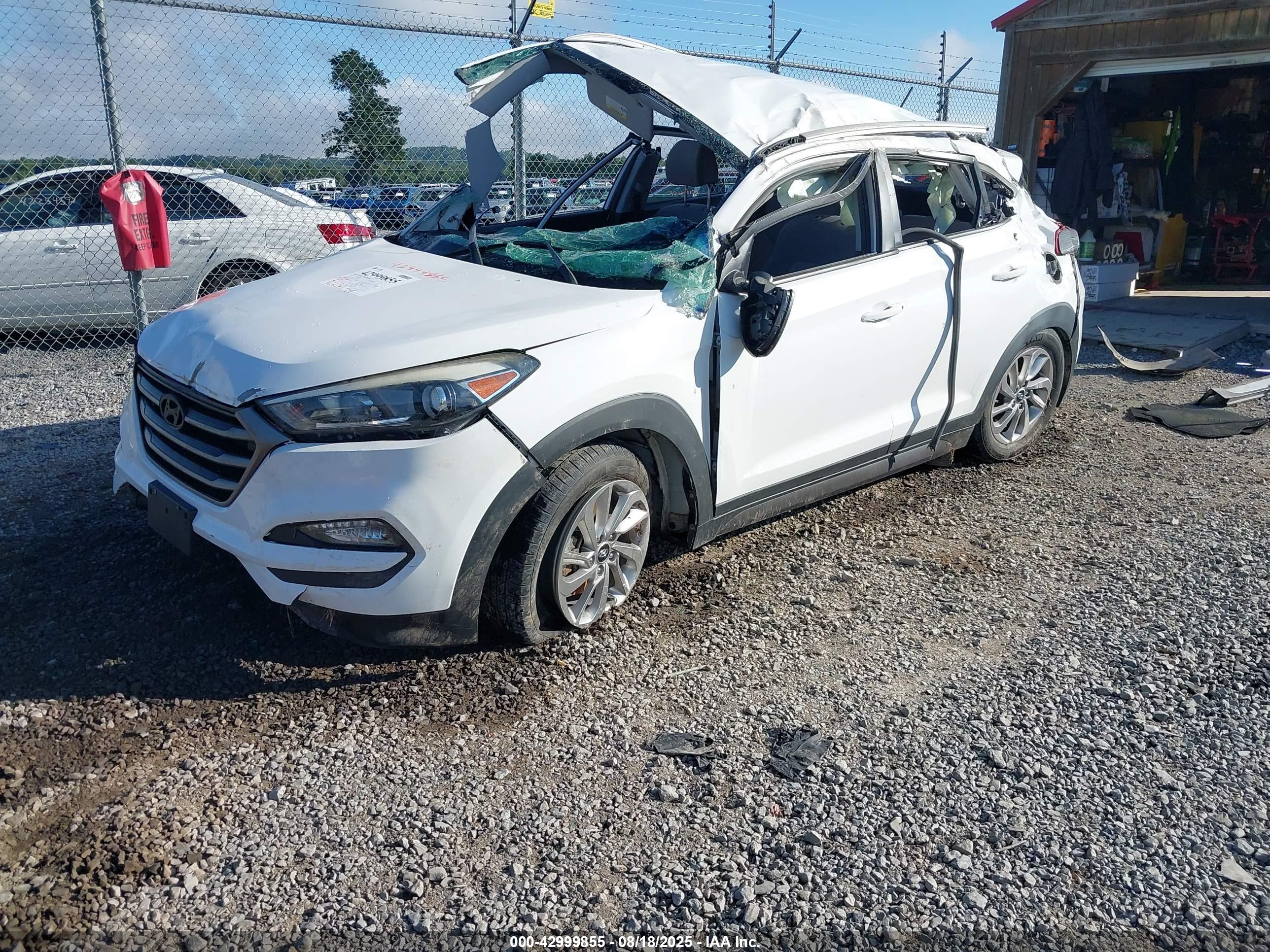 HYUNDAI TUCSON image 2