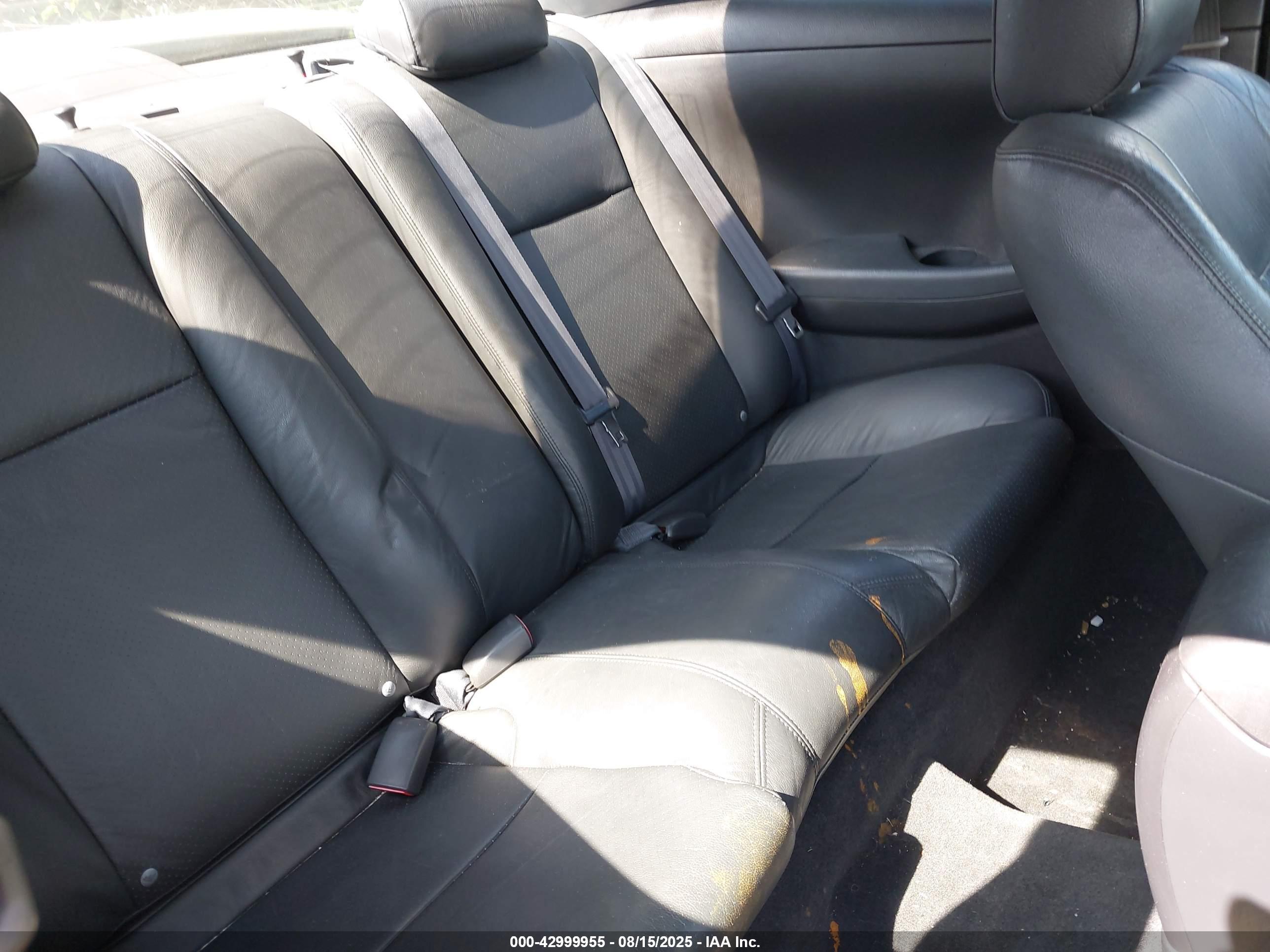 TOYOTA CAMRY image 8