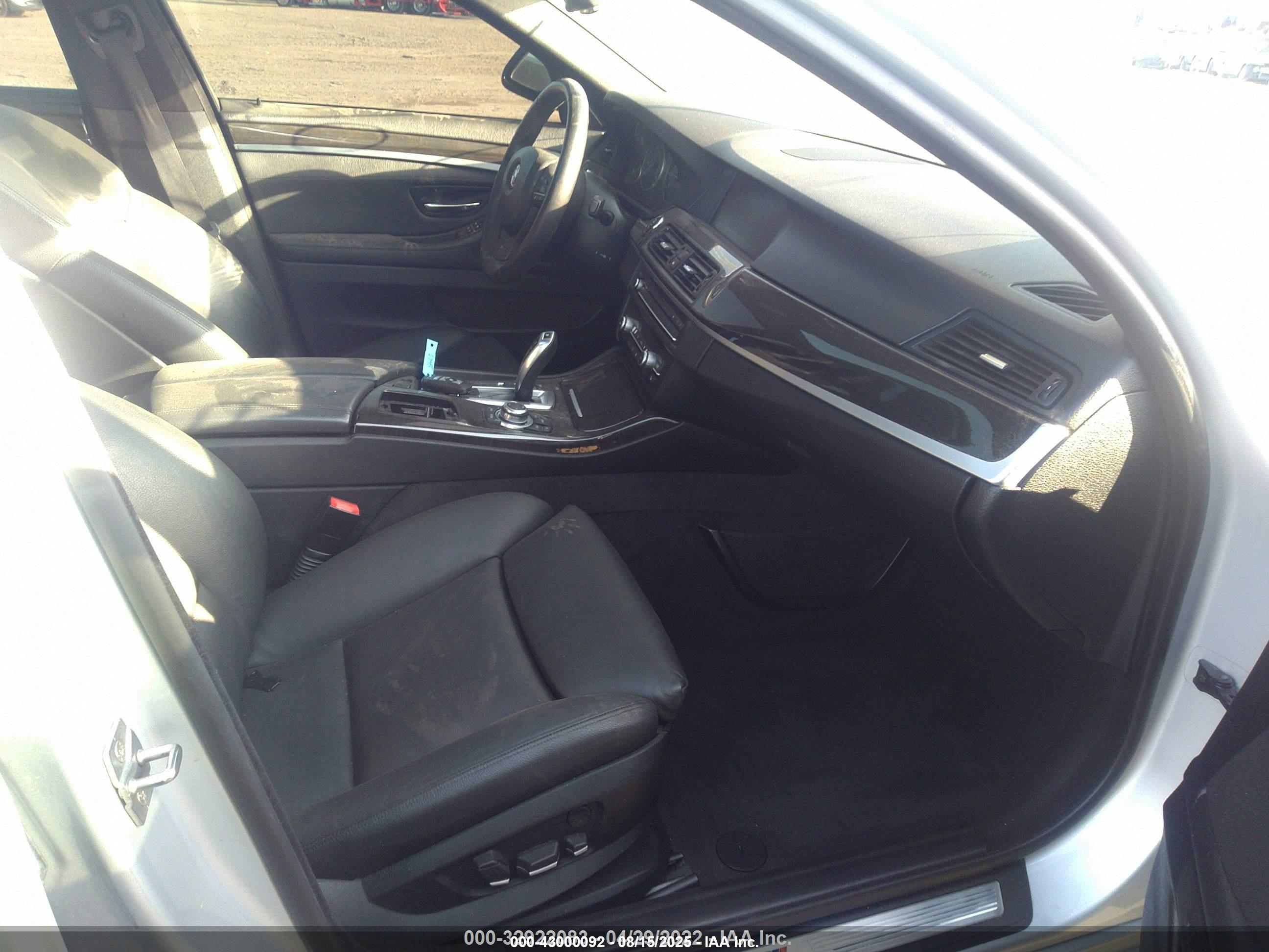 BMW 528I image 5