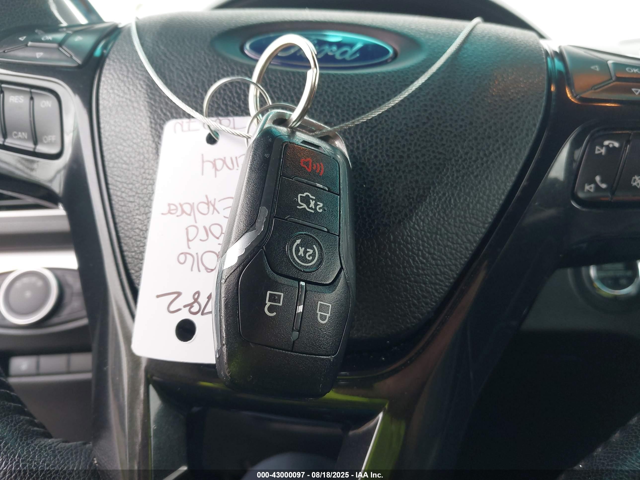 FORD EXPLORER image 11
