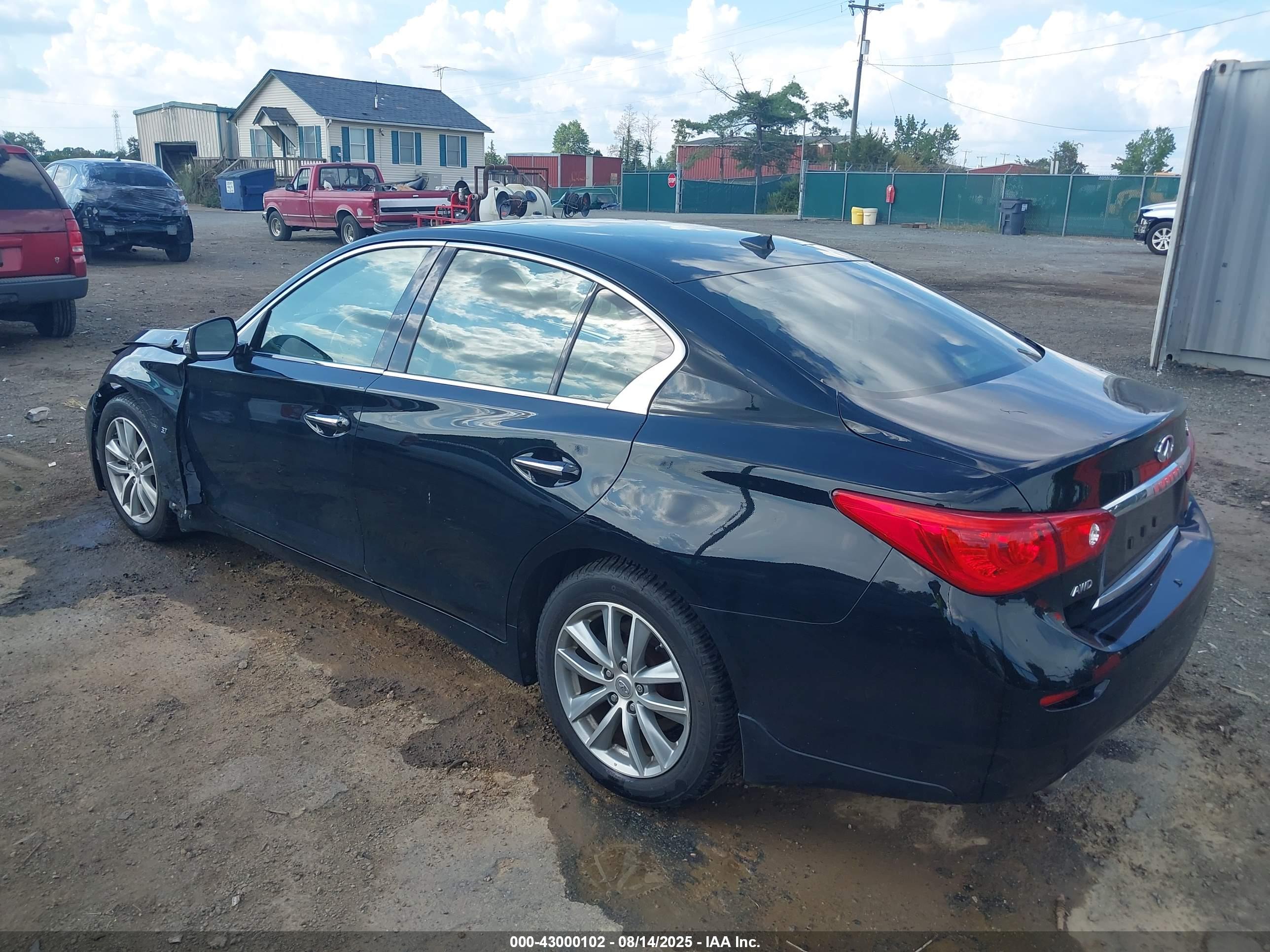 INFINITI Q50 image 3