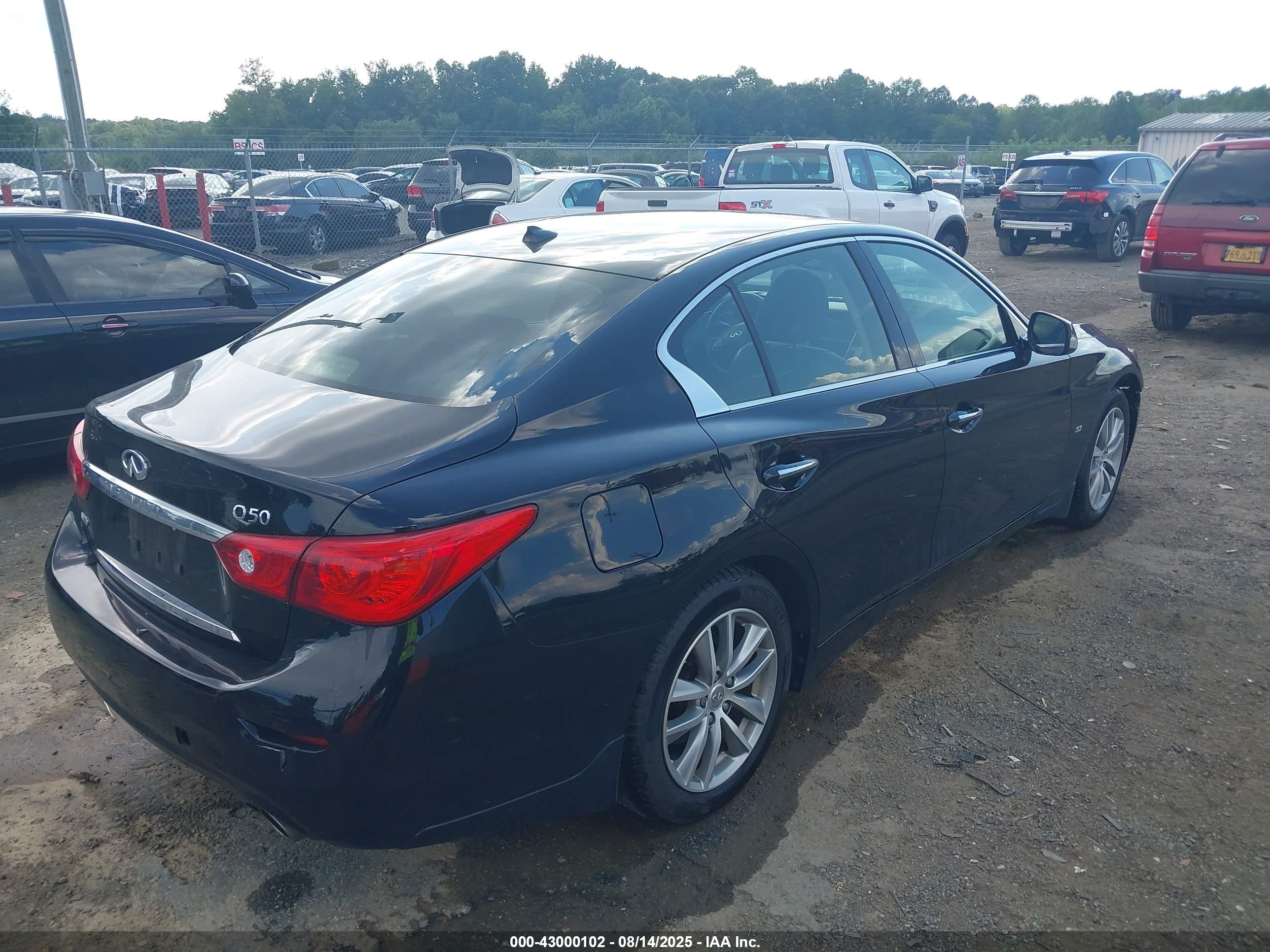 INFINITI Q50 image 4