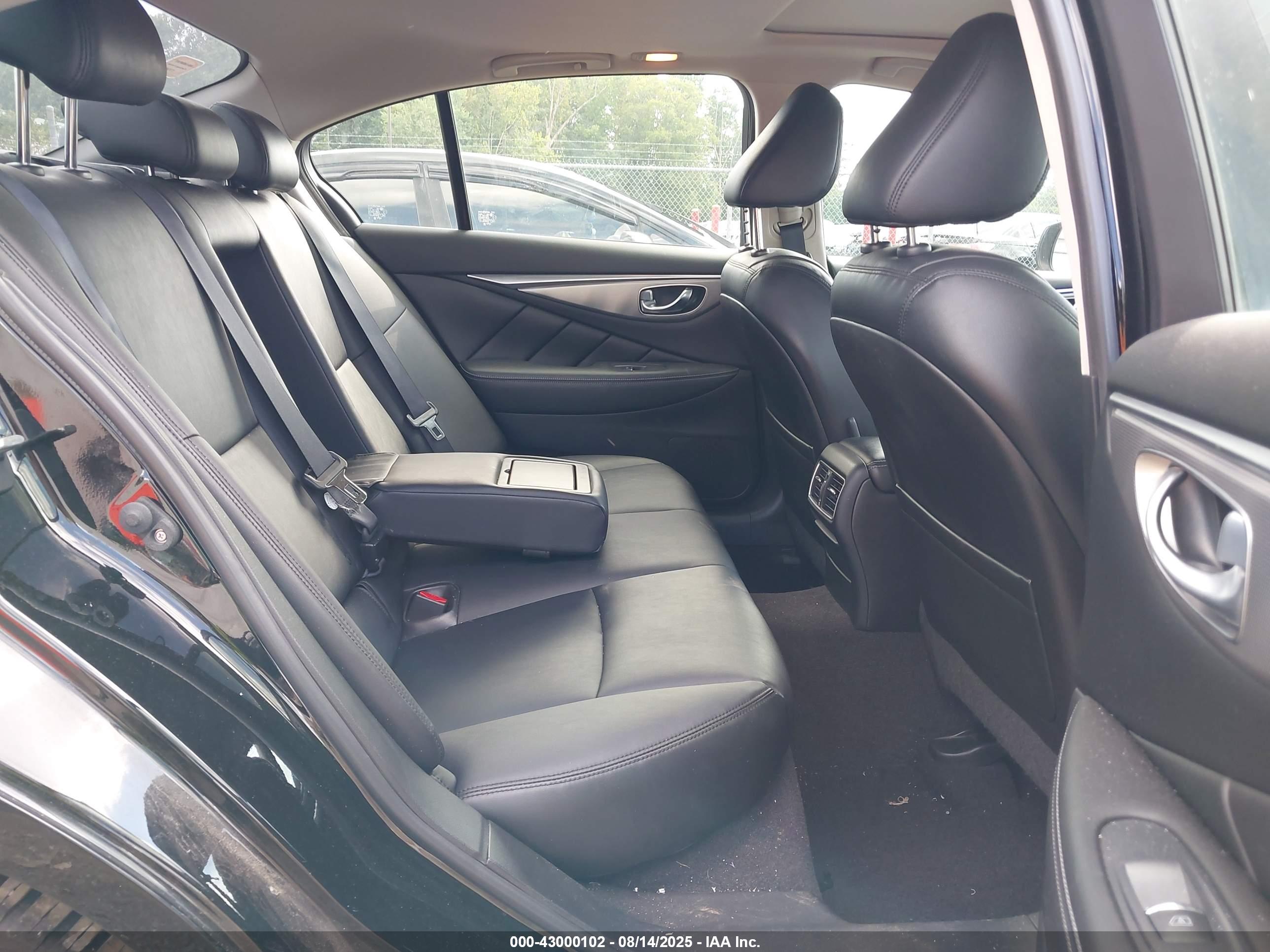 INFINITI Q50 image 8