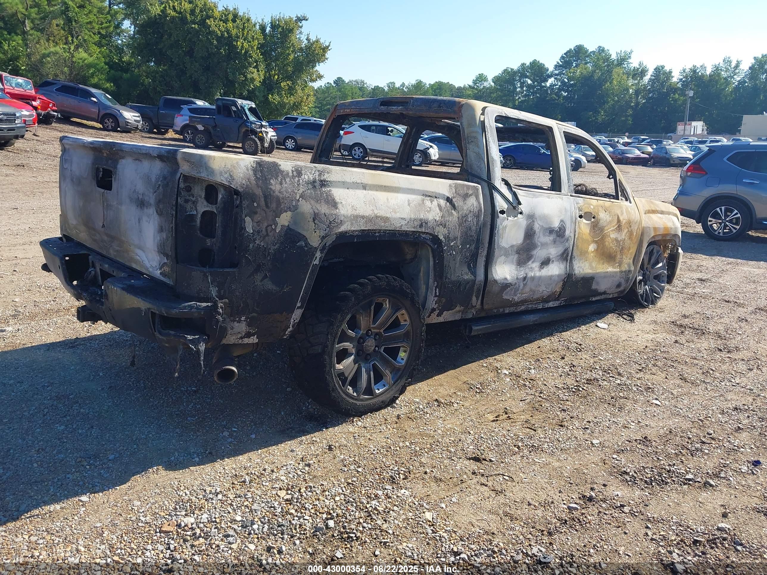 GMC SIERRA image 4