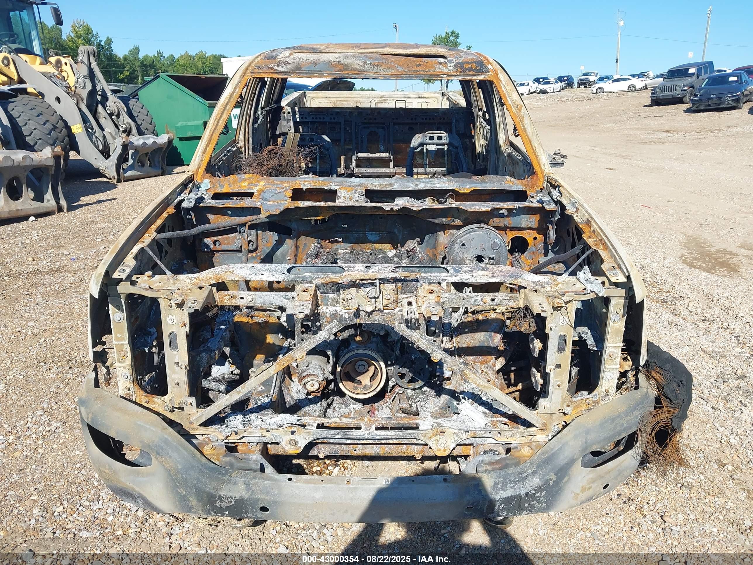 GMC SIERRA image 6