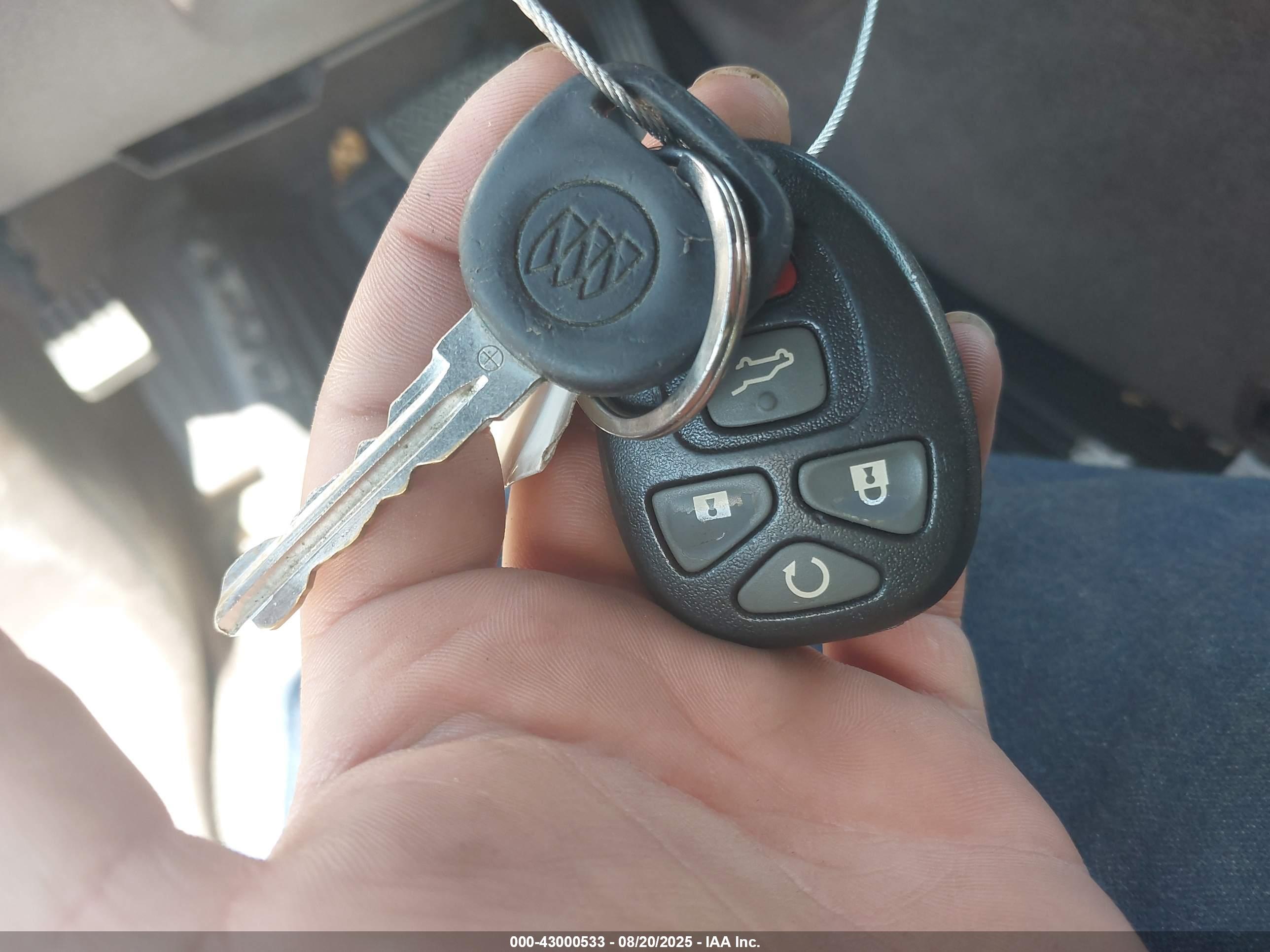 BUICK ENCLAVE image 11