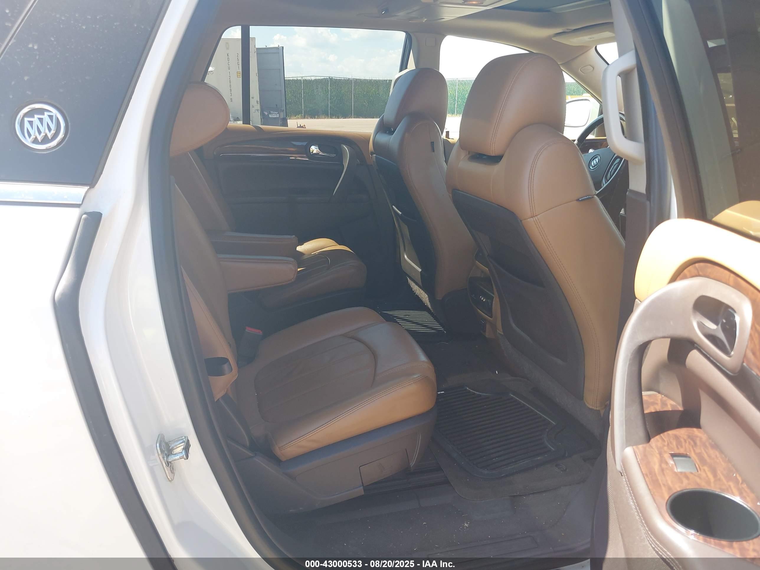 BUICK ENCLAVE image 8