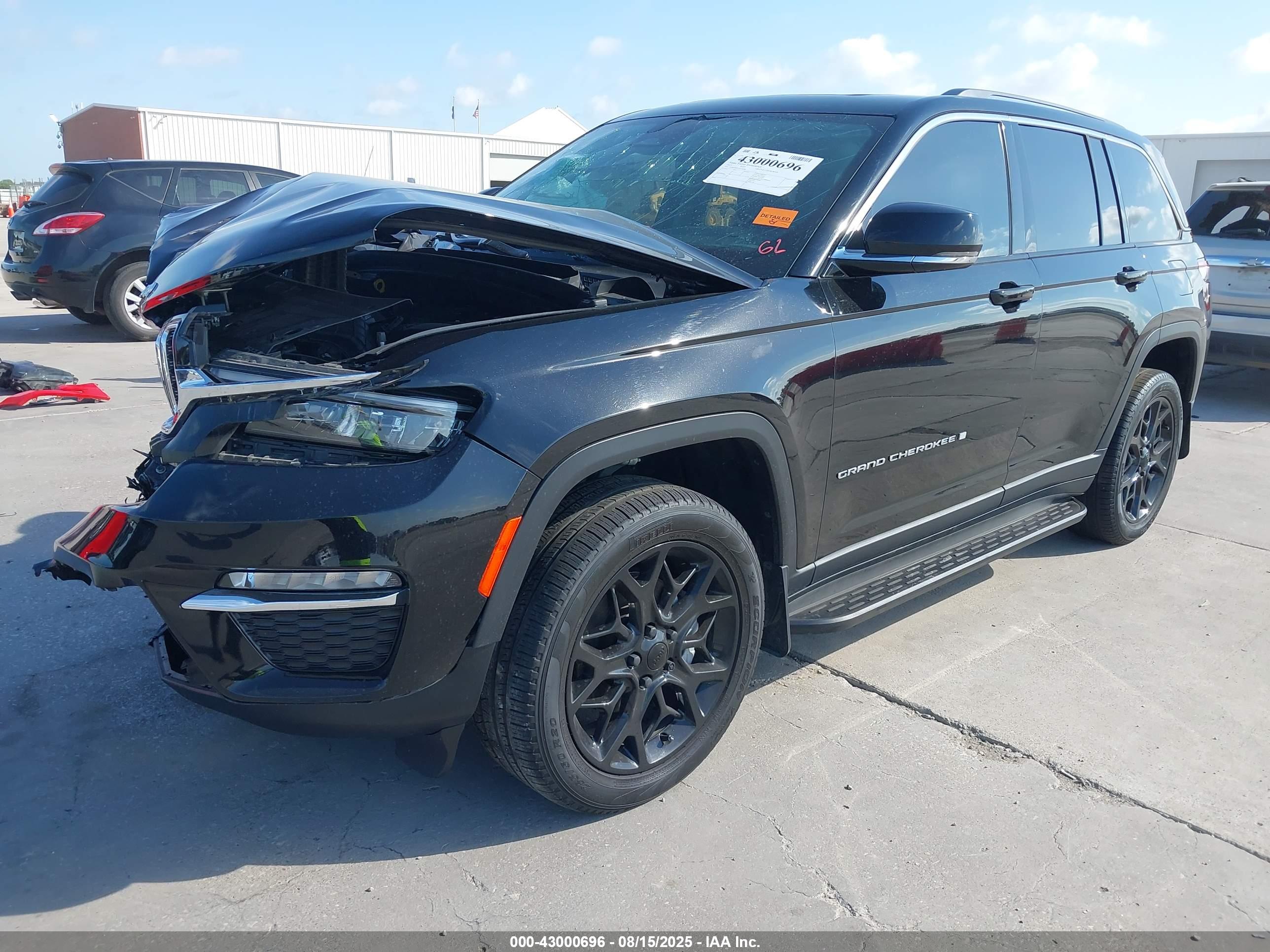 JEEP GRAND image 2