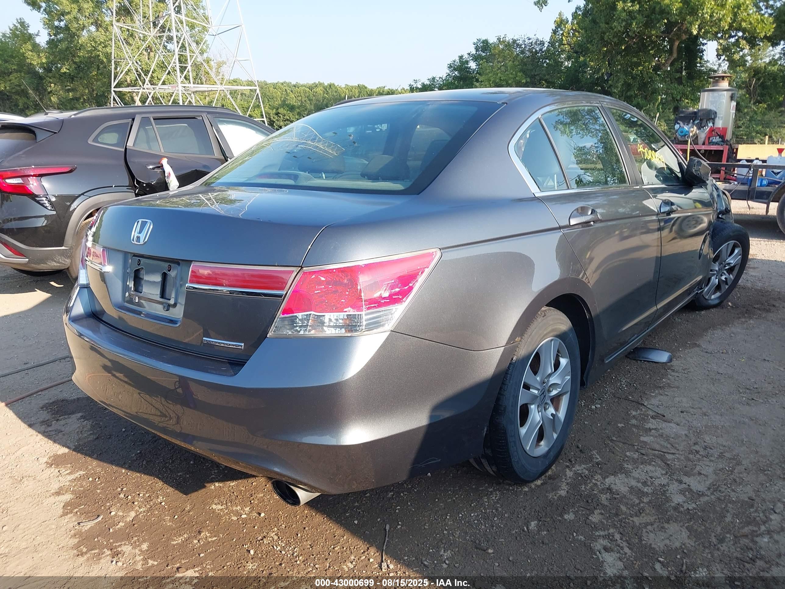 HONDA ACCORD image 4