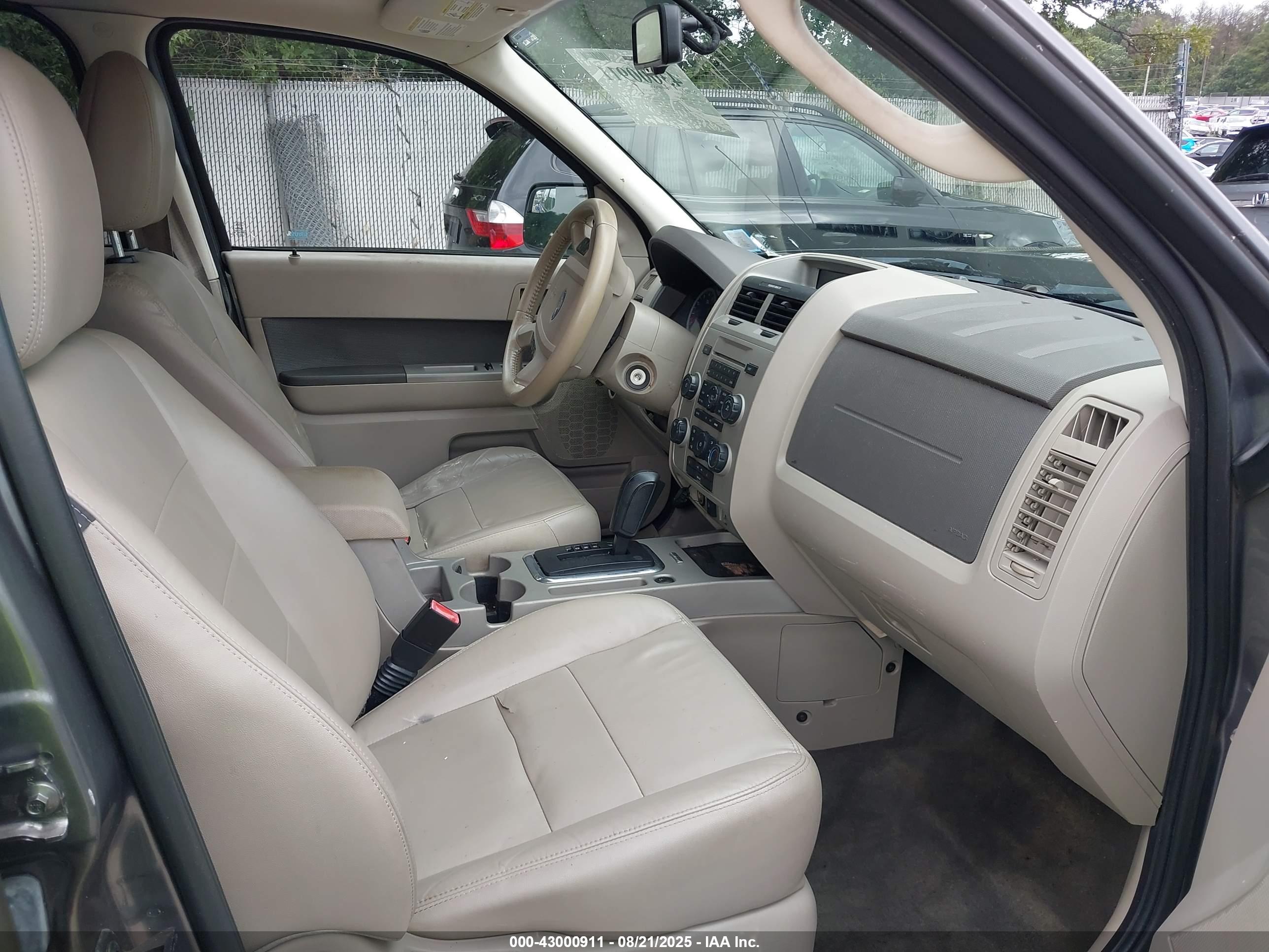 FORD ESCAPE image 5