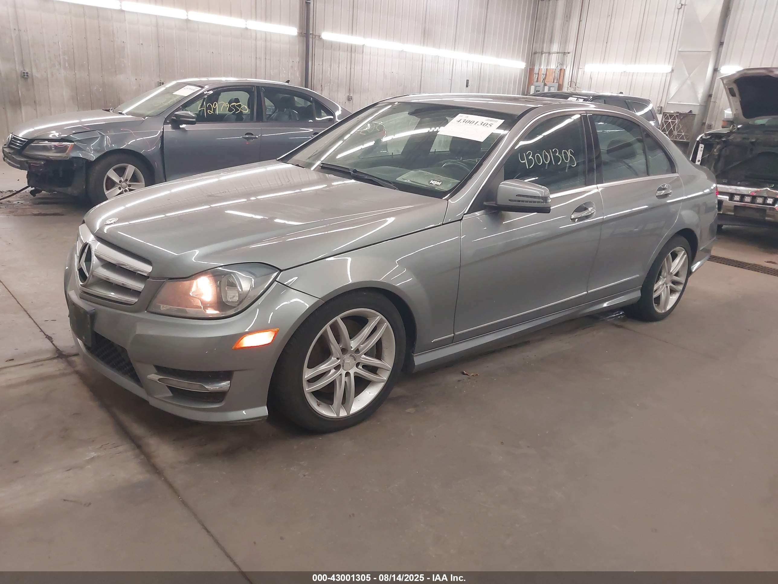 MERCEDES-BENZ C image 2
