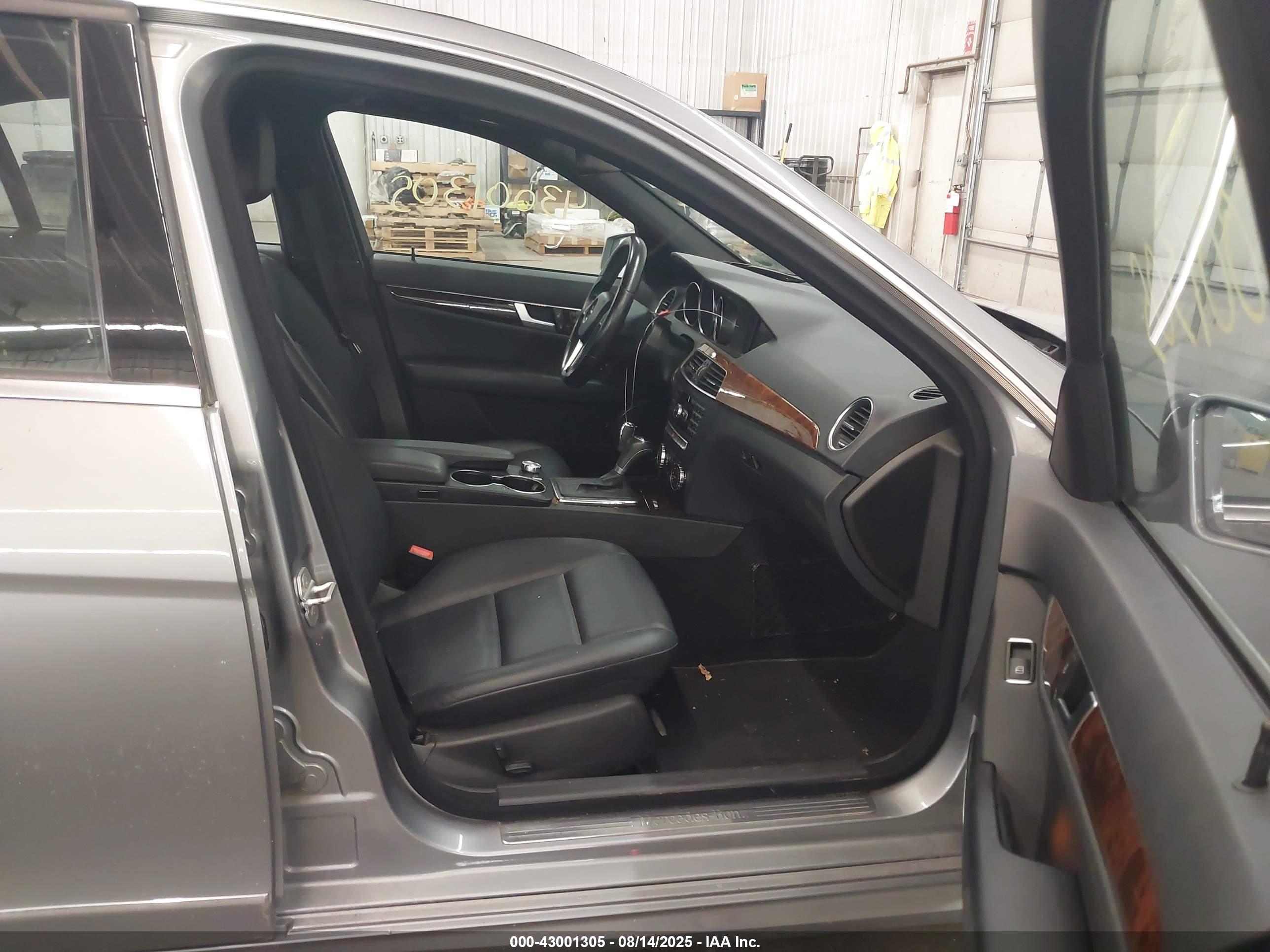 MERCEDES-BENZ C image 5