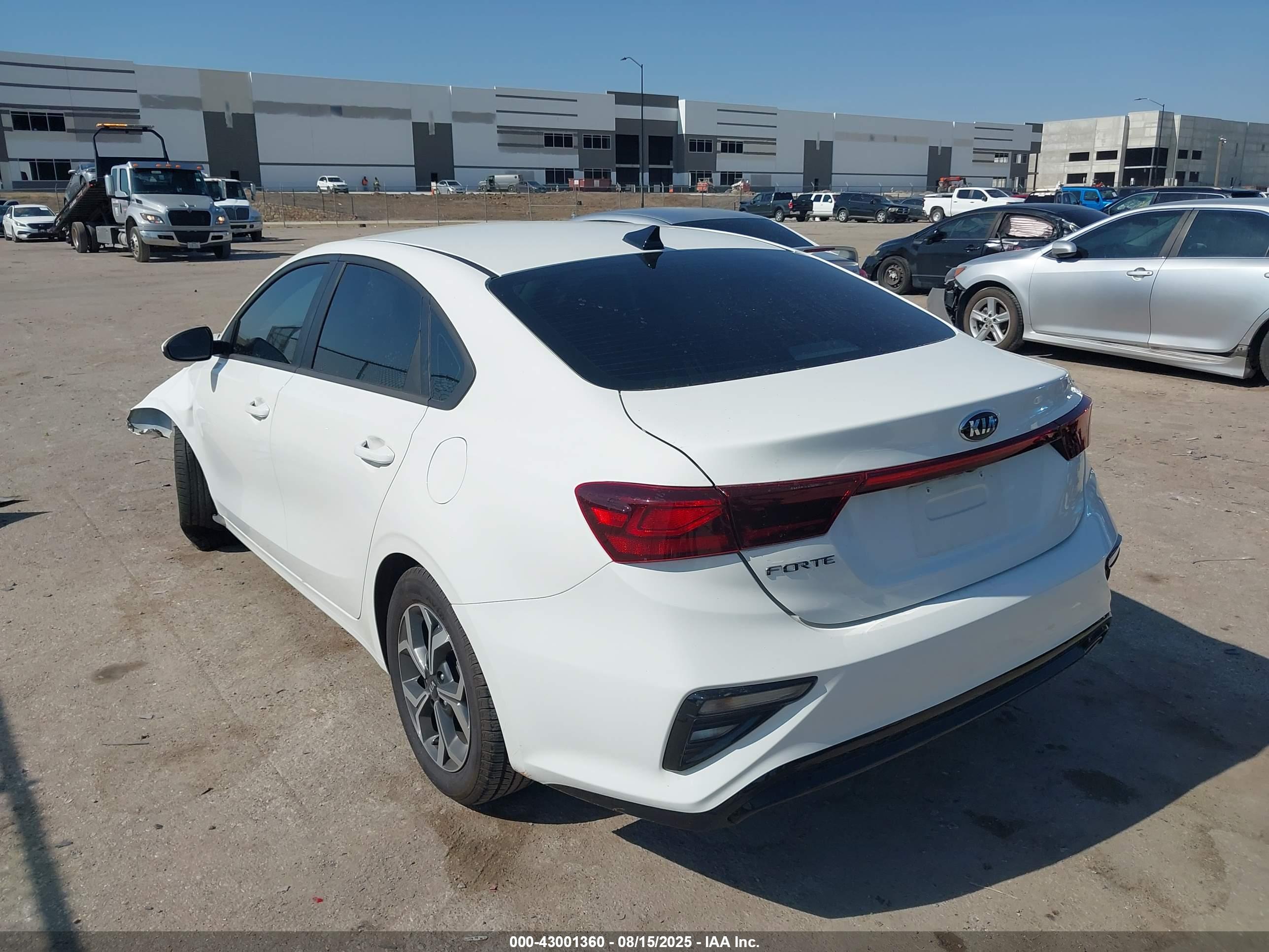KIA FORTE image 3