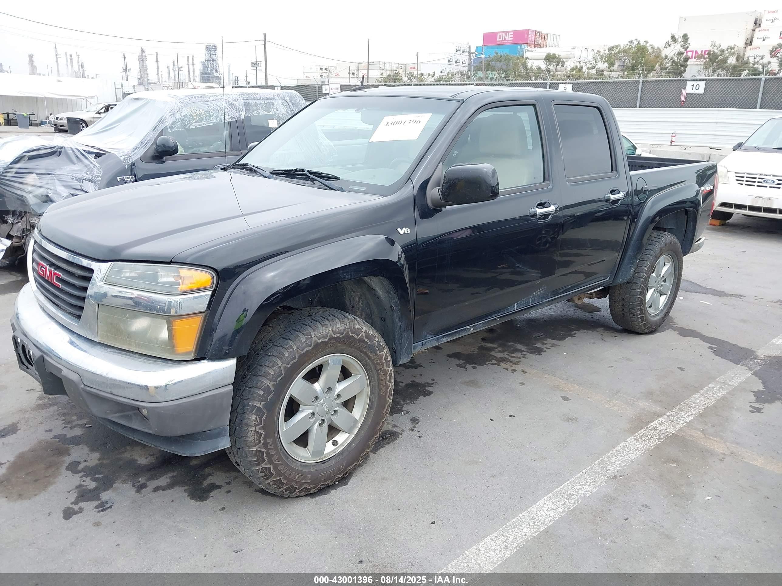 GMC CANYON image 2