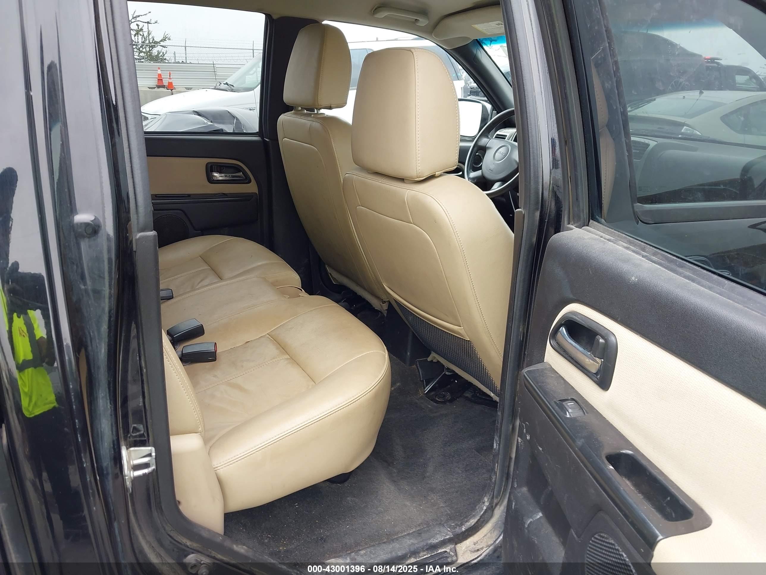 GMC CANYON image 8