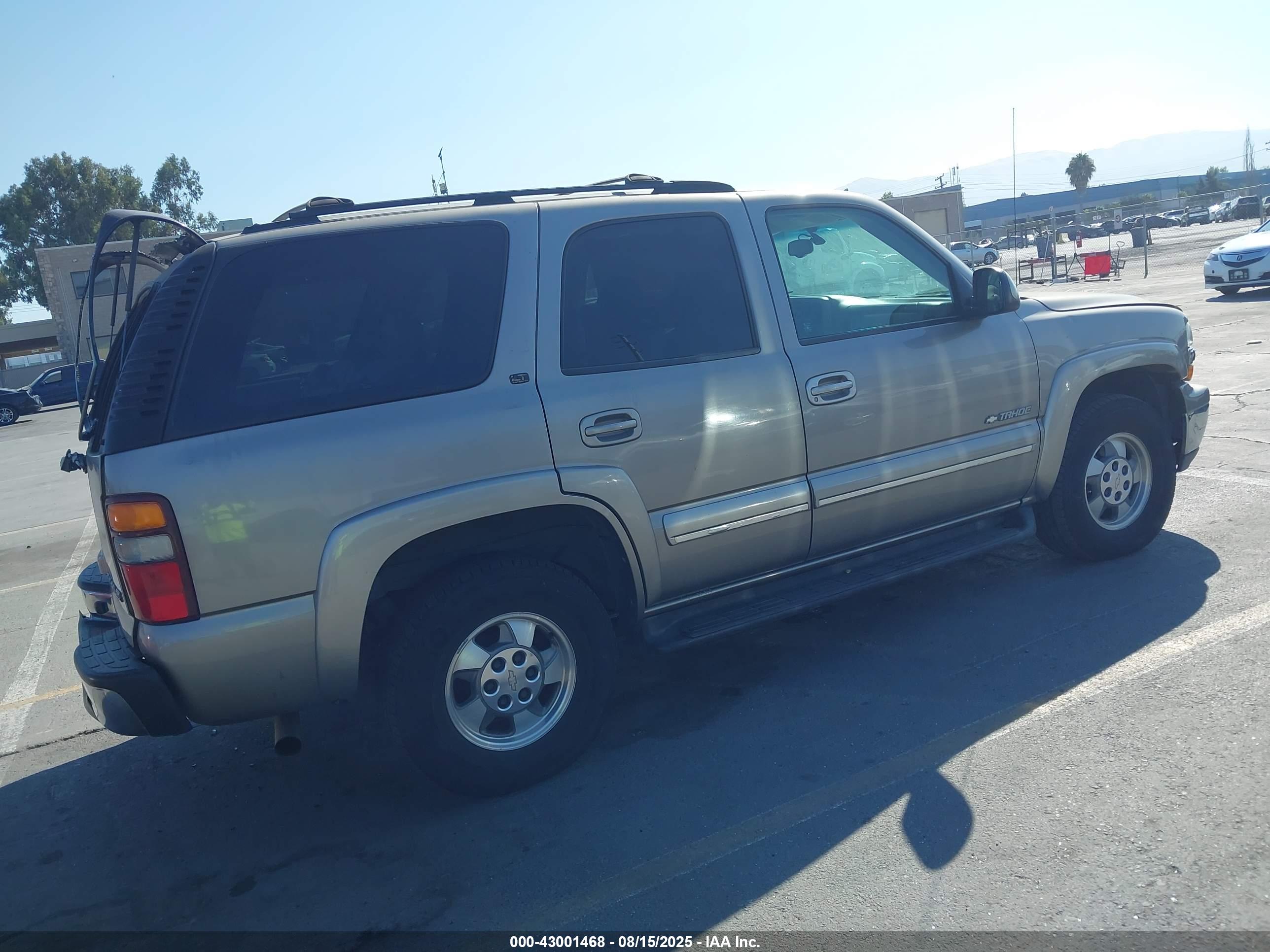 CHEVROLET TAHOE image 4