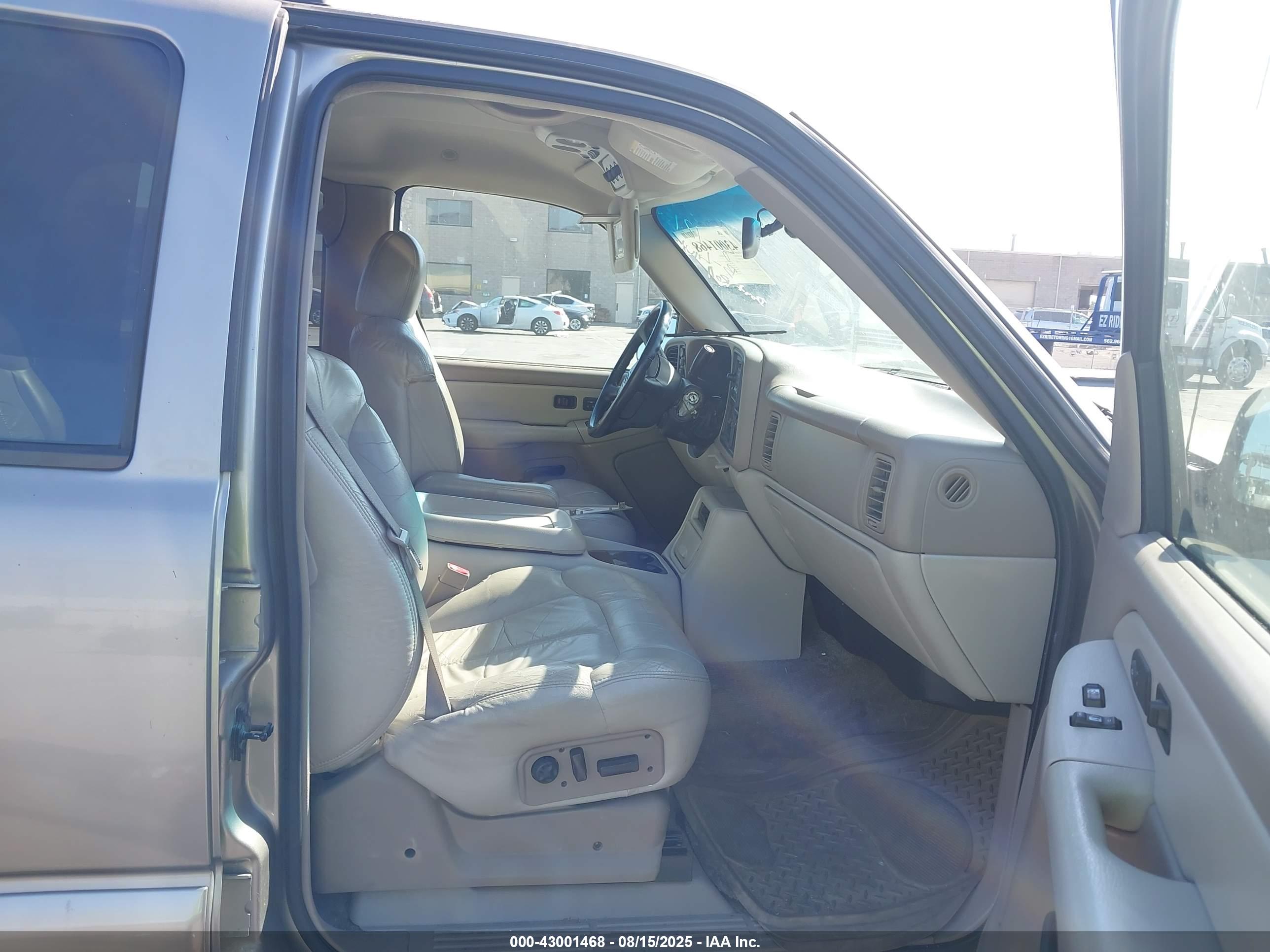 CHEVROLET TAHOE image 5
