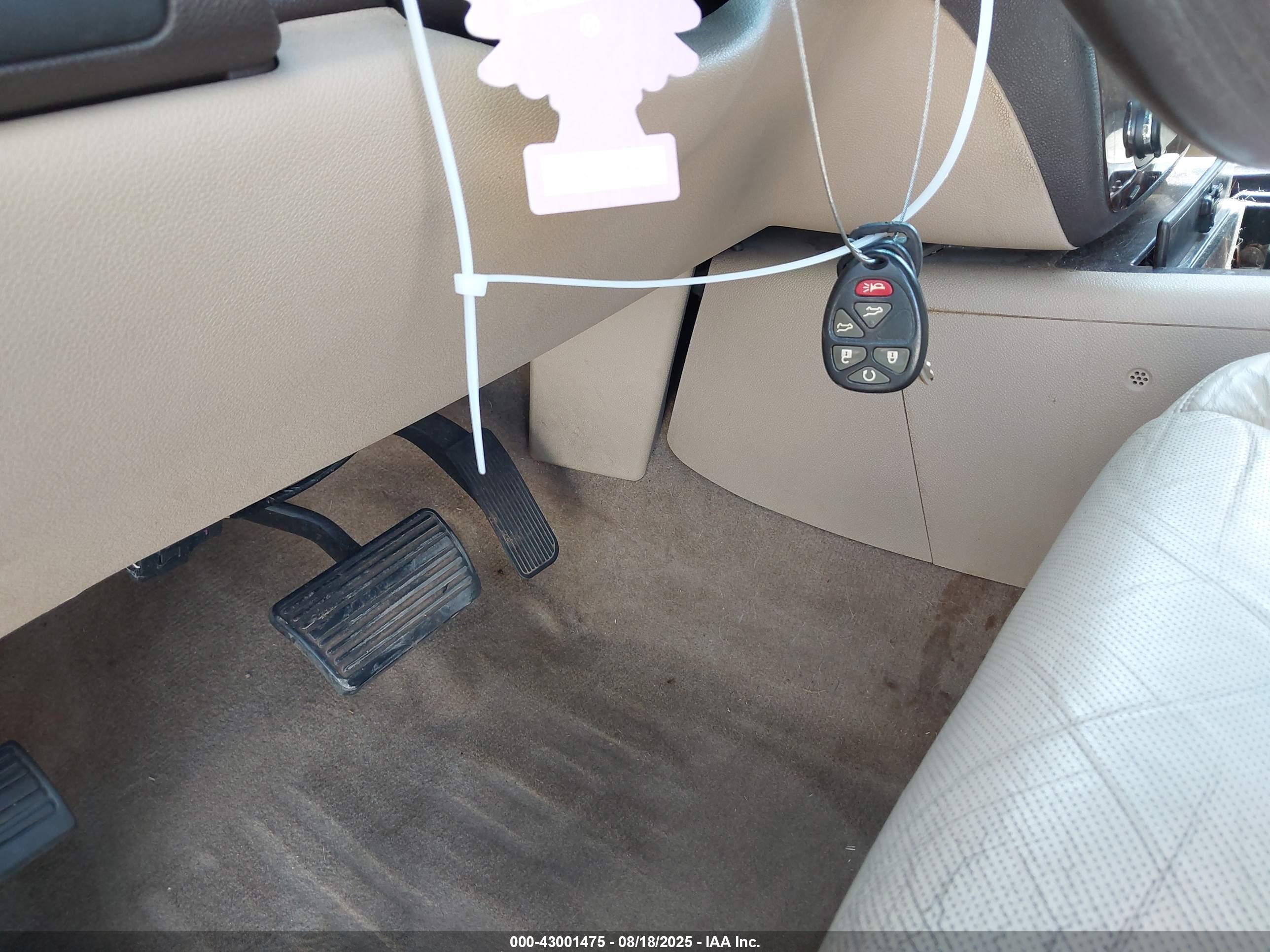 GMC YUKON image 11