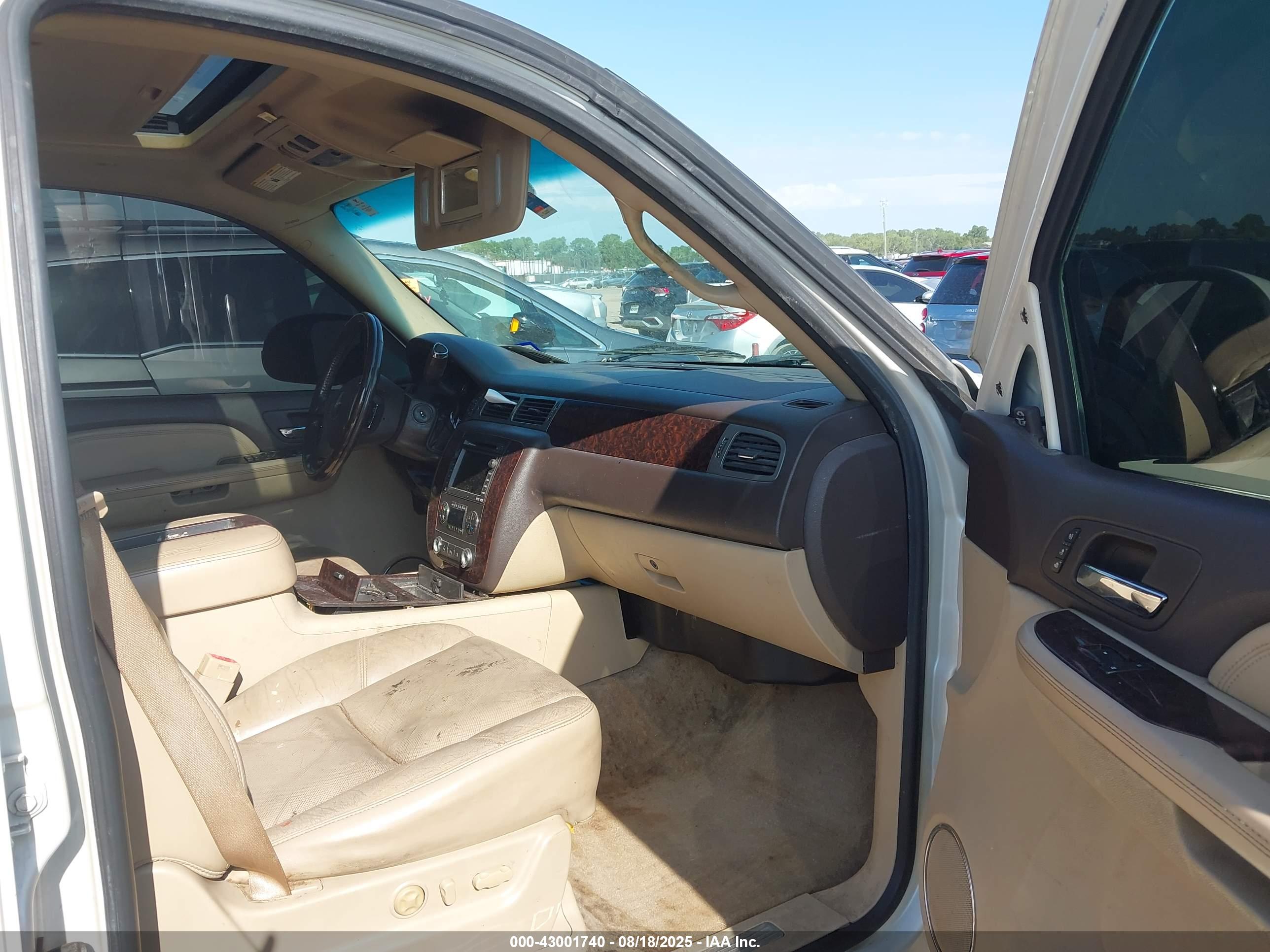 GMC YUKON image 5