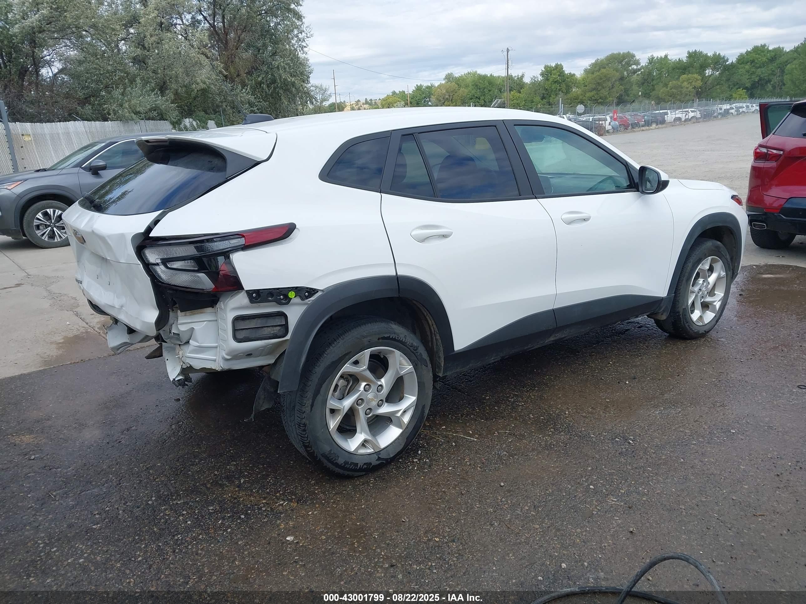 CHEVROLET TRAX image 4