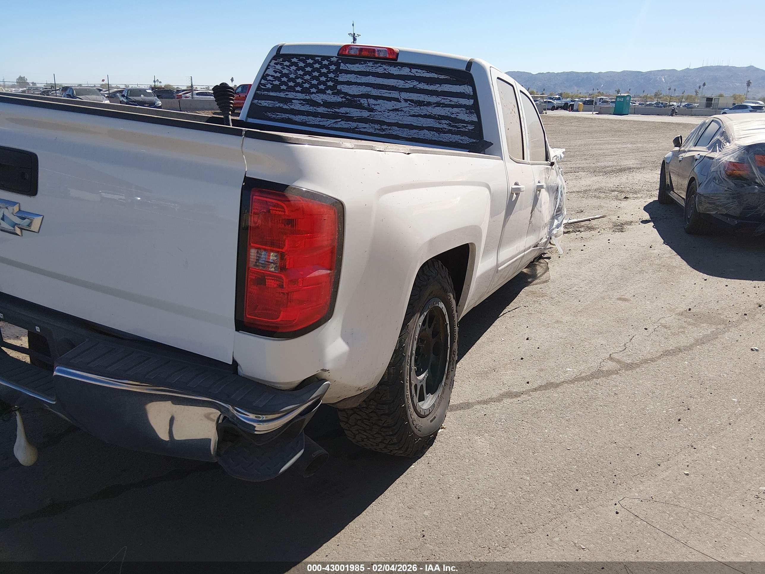 CHEVROLET SILVERADO image 4
