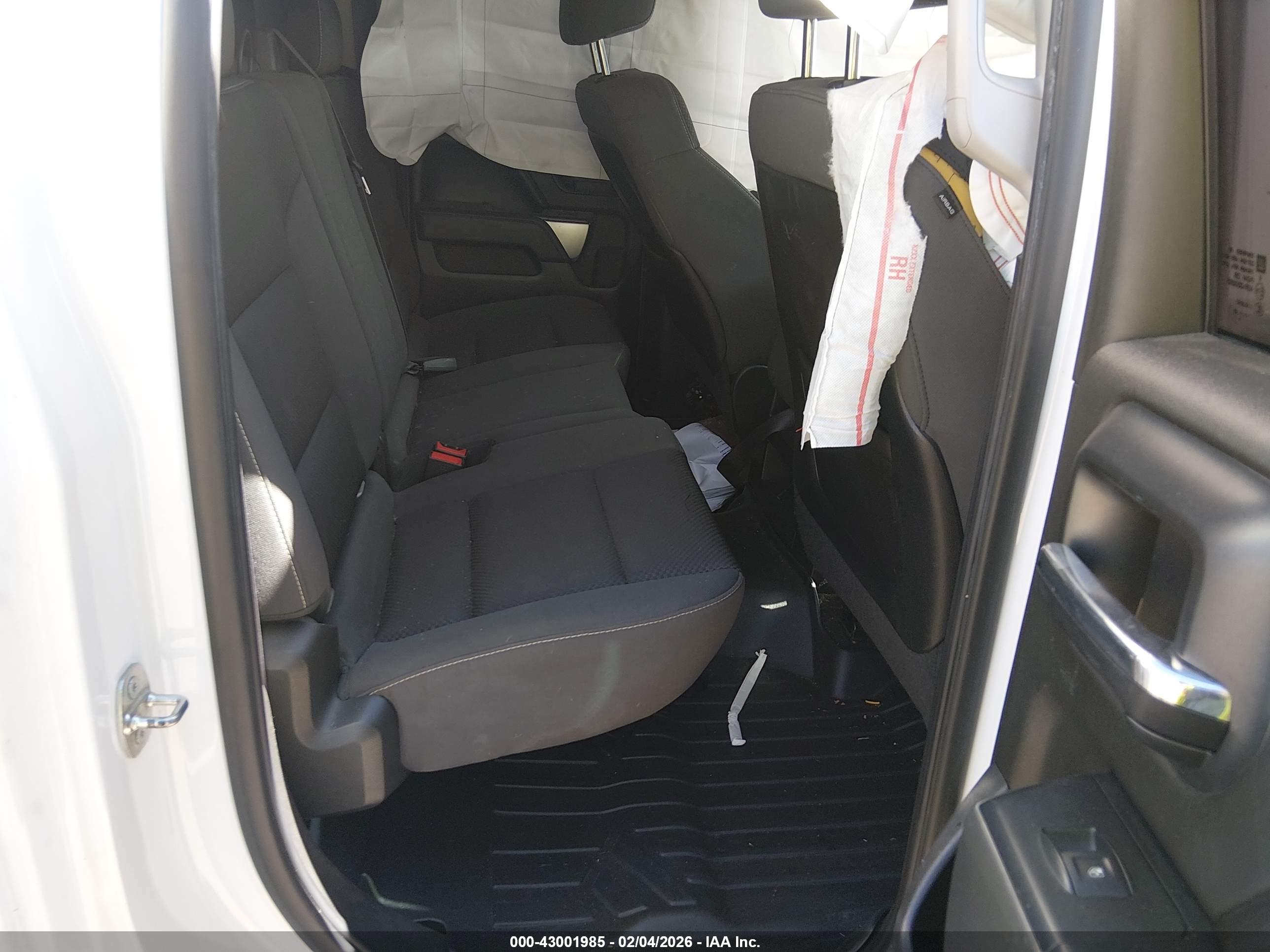 CHEVROLET SILVERADO image 8
