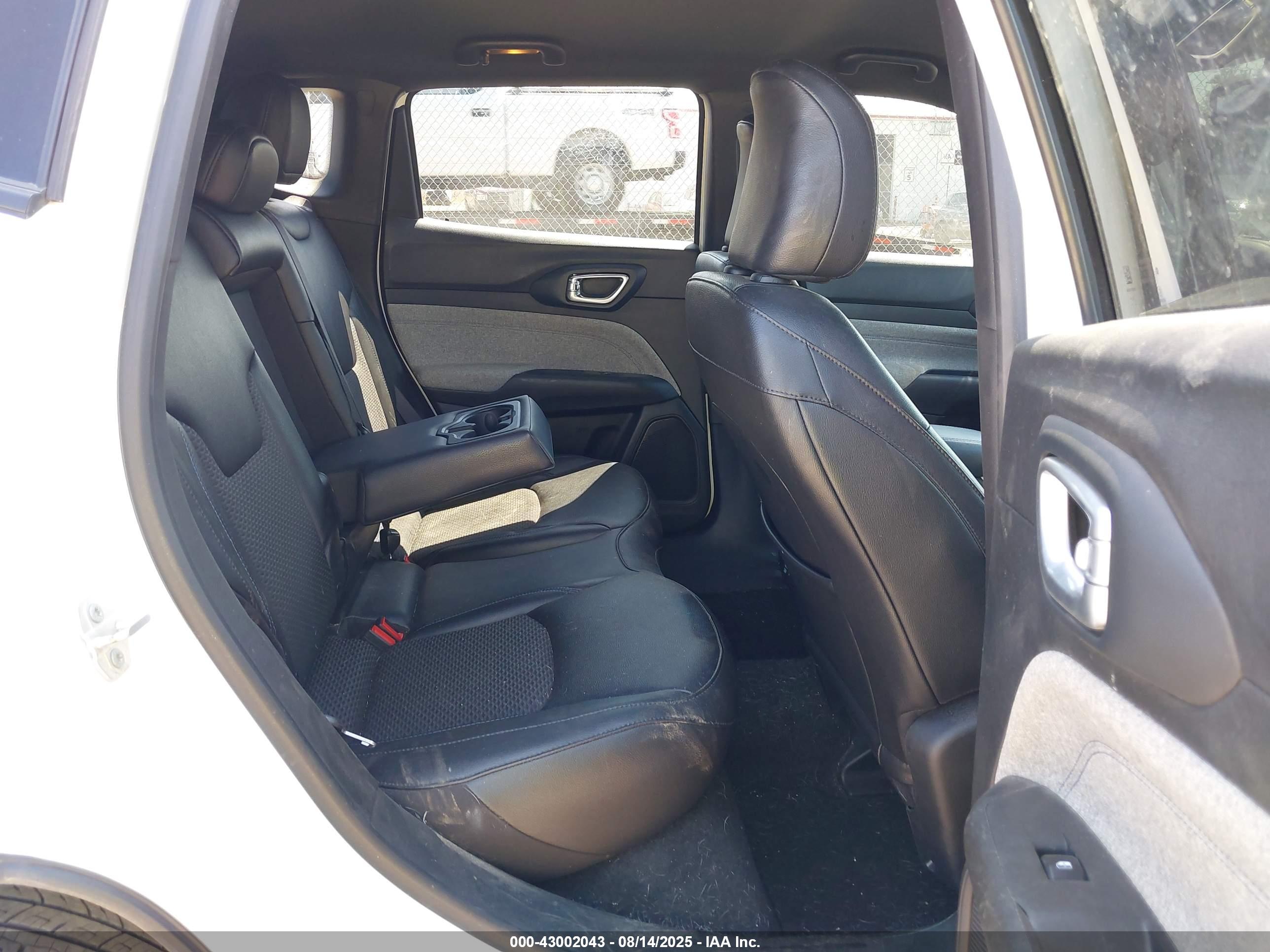 JEEP COMPASS image 8