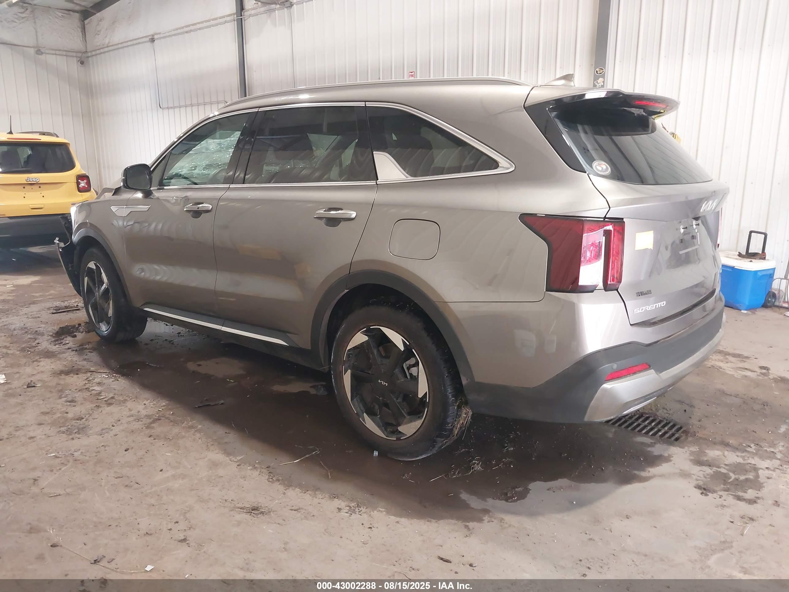 KIA SORENTO image 3