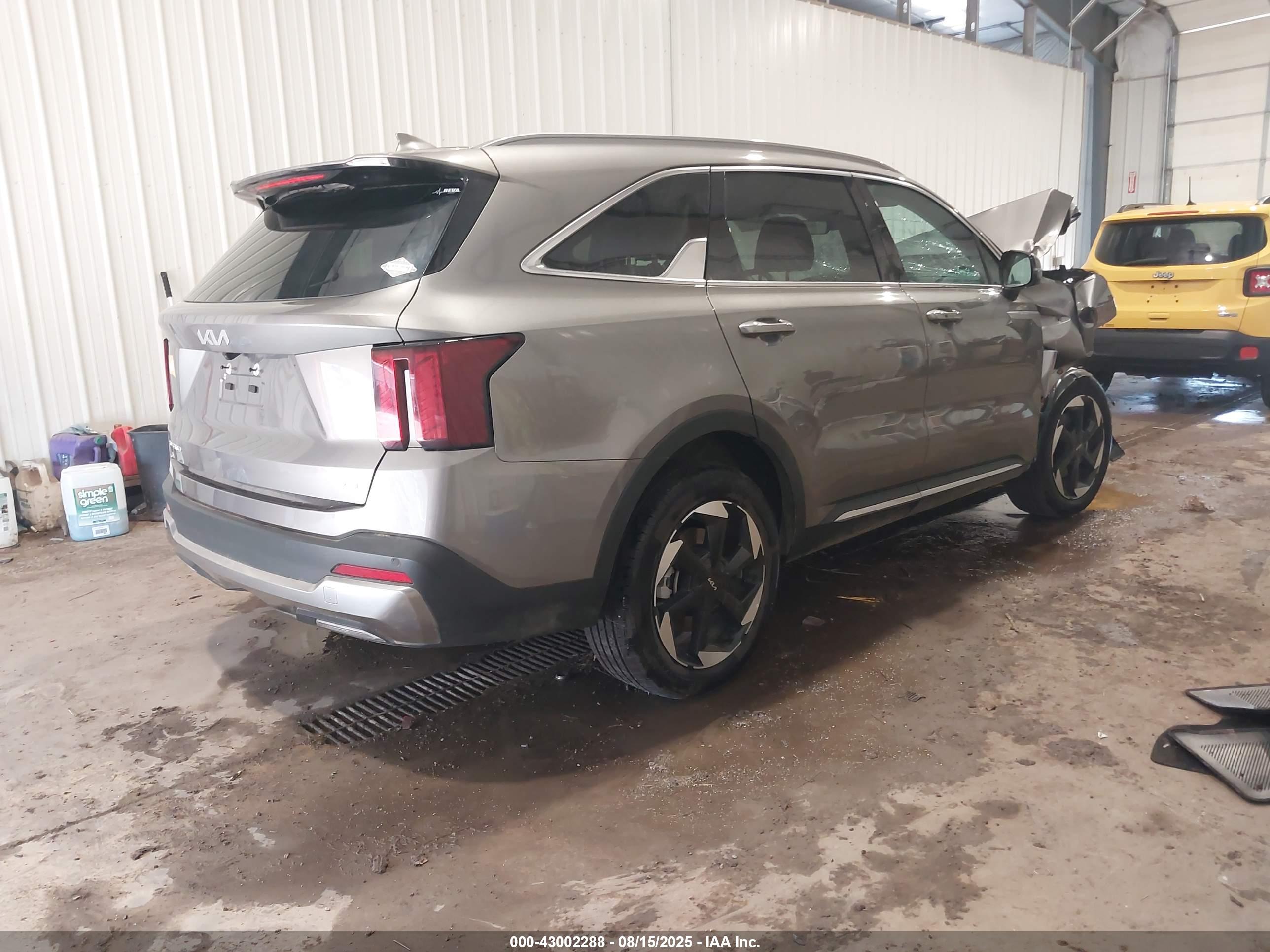 KIA SORENTO image 4