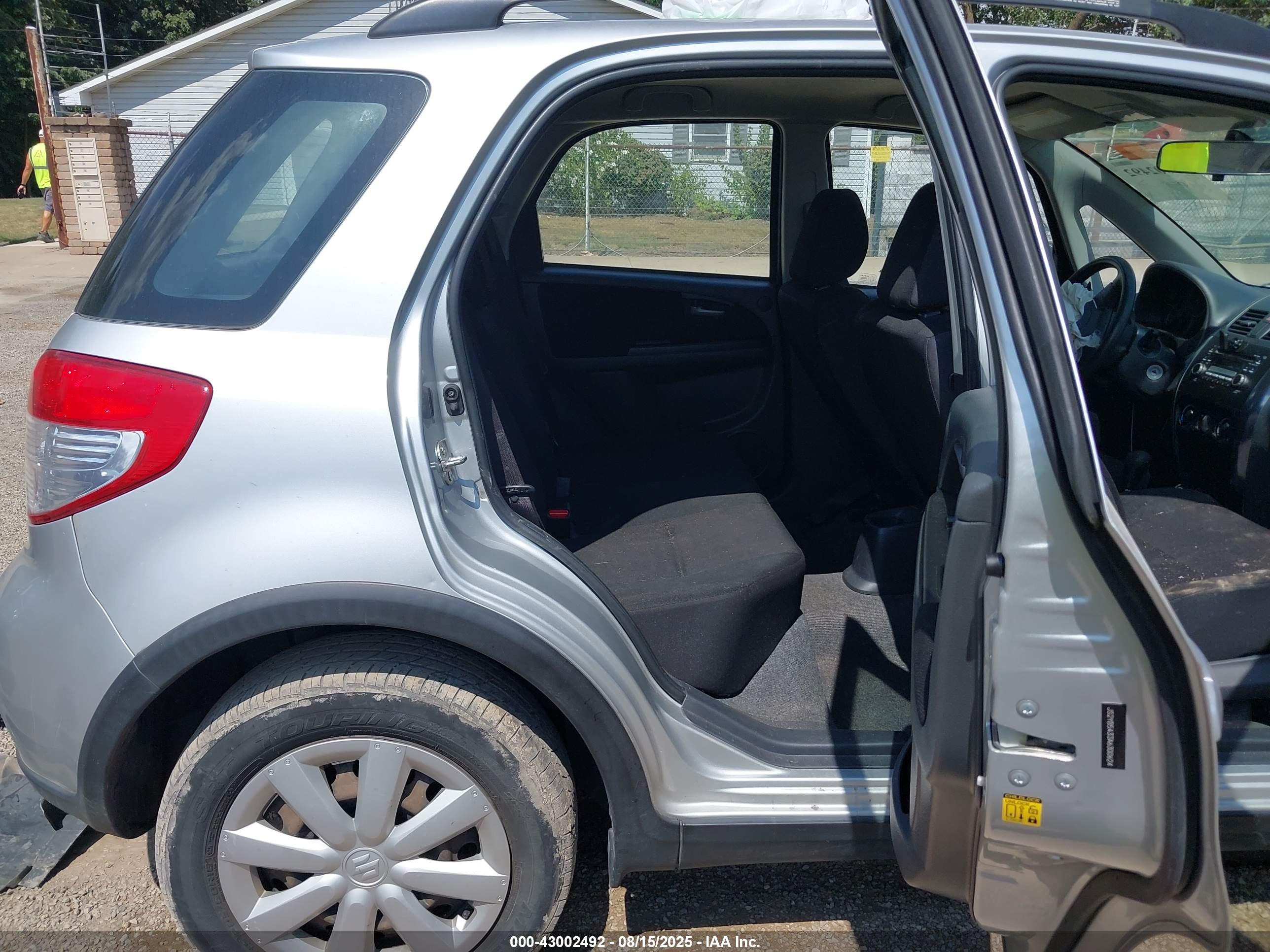 SUZUKI SX4 image 8