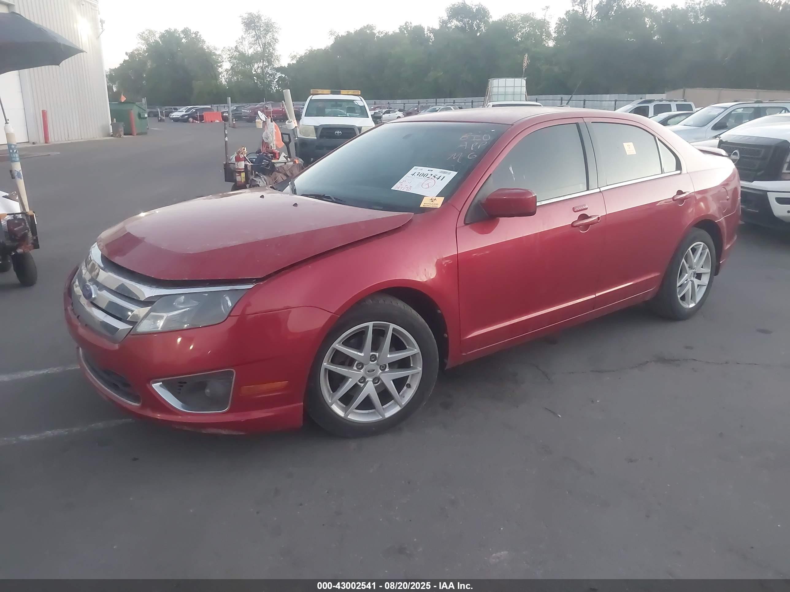 FORD FUSION image 2