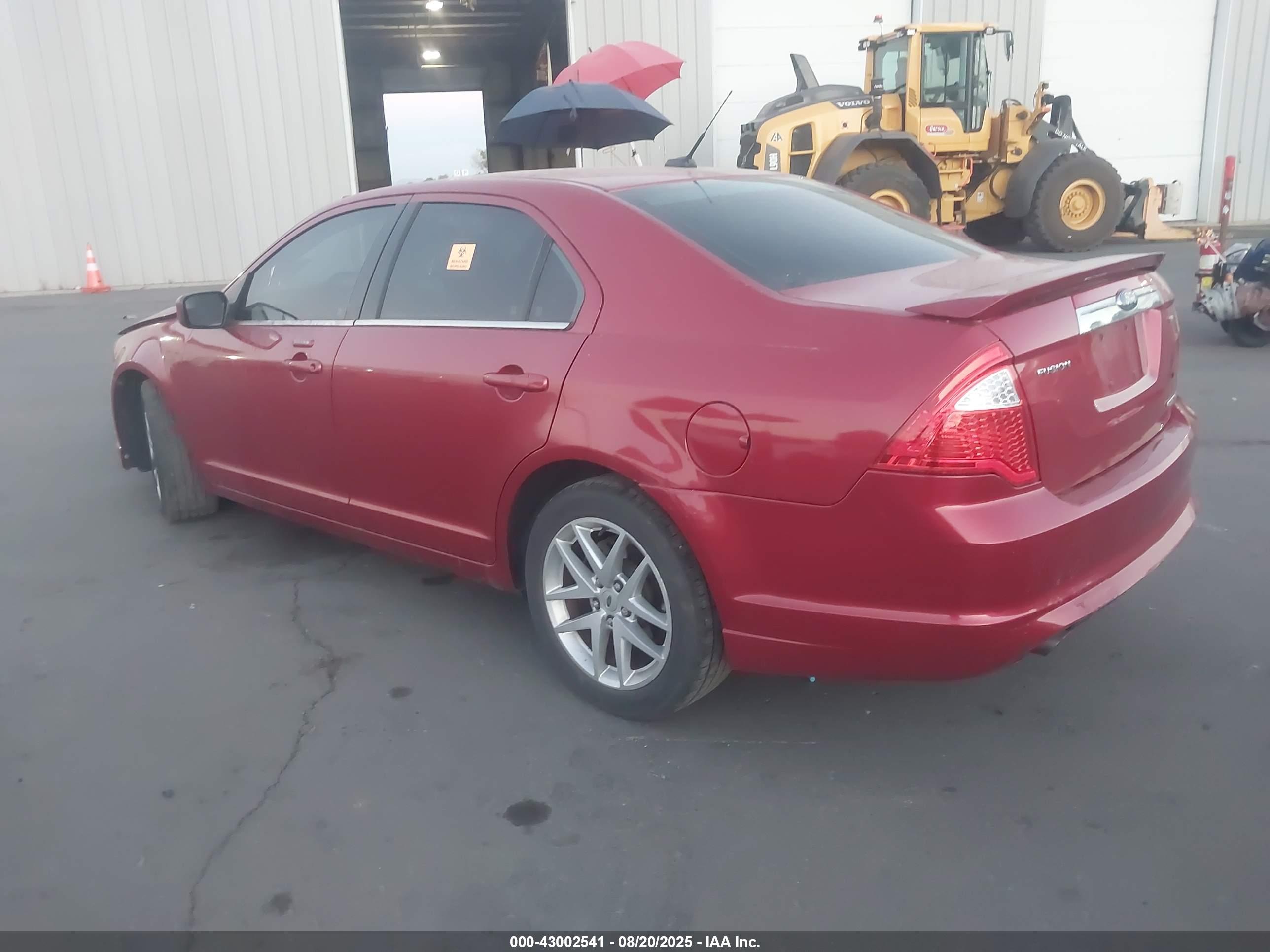 FORD FUSION image 3