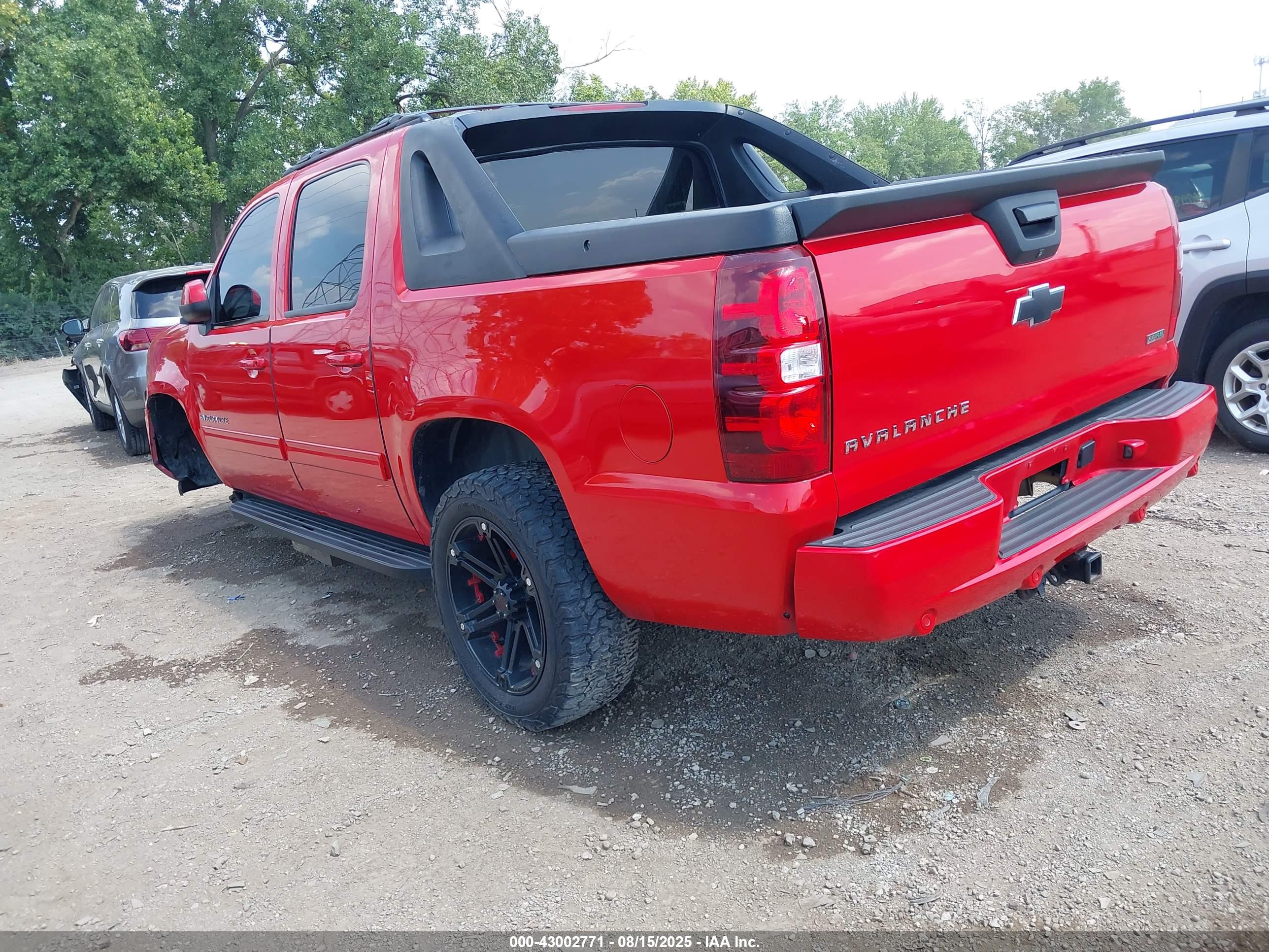 CHEVROLET AVALANCHE image 3