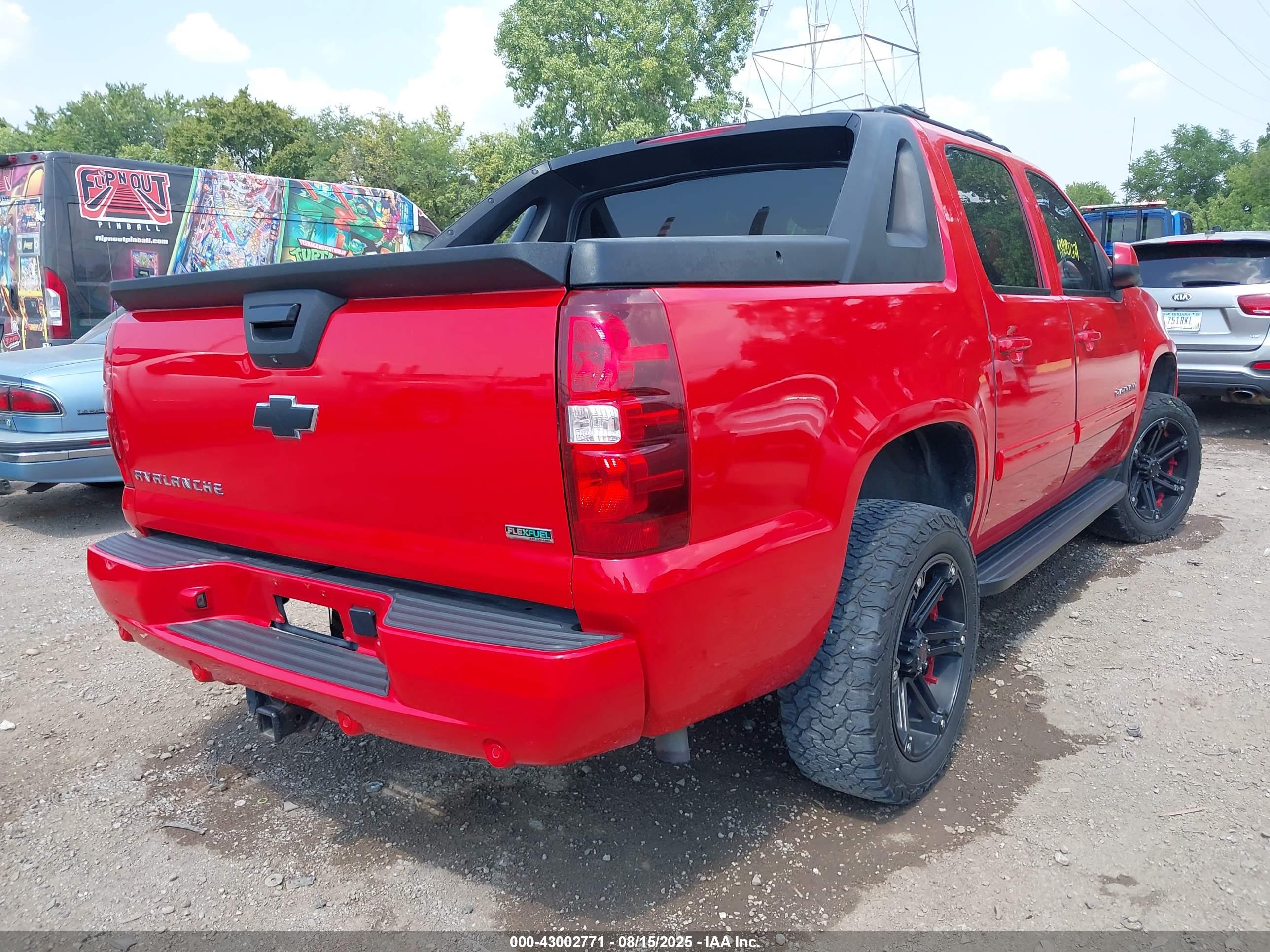 CHEVROLET AVALANCHE image 4