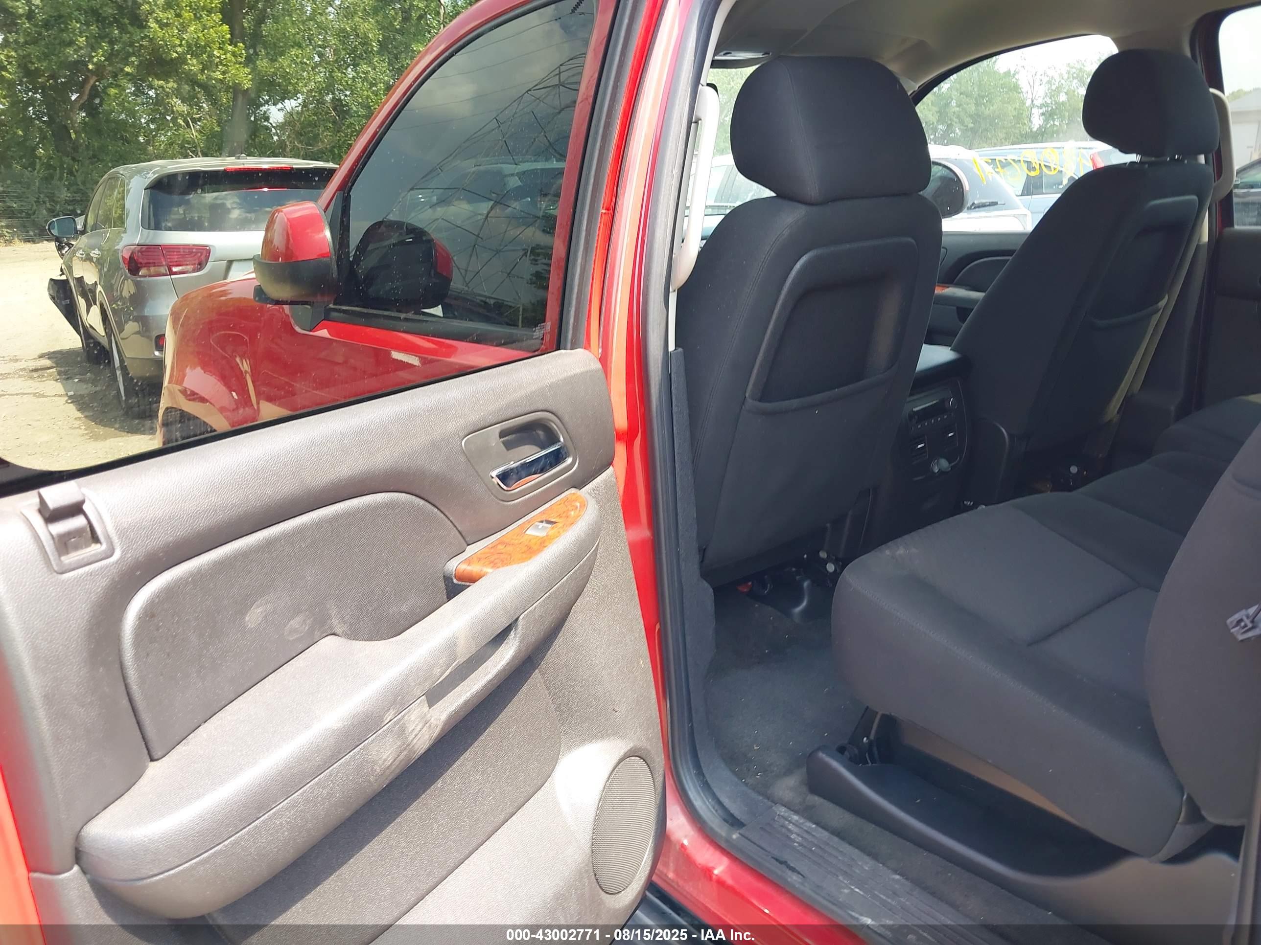 CHEVROLET AVALANCHE image 8