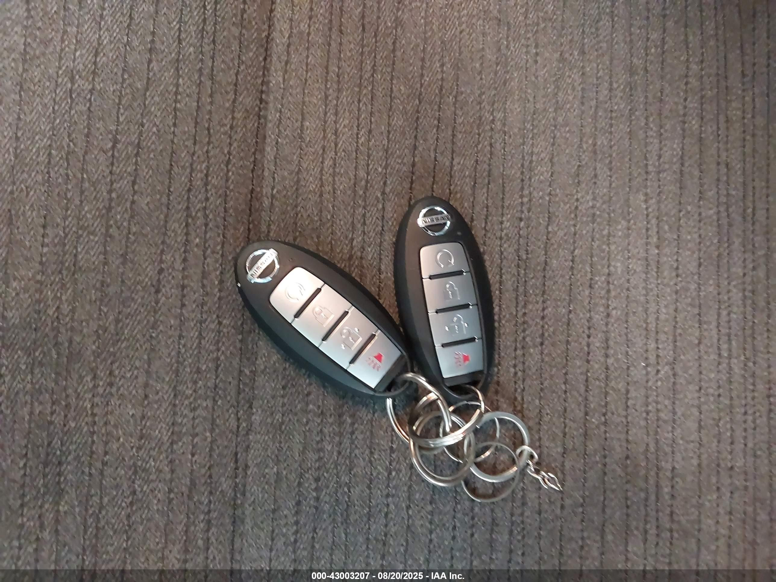 NISSAN ROGUE image 11