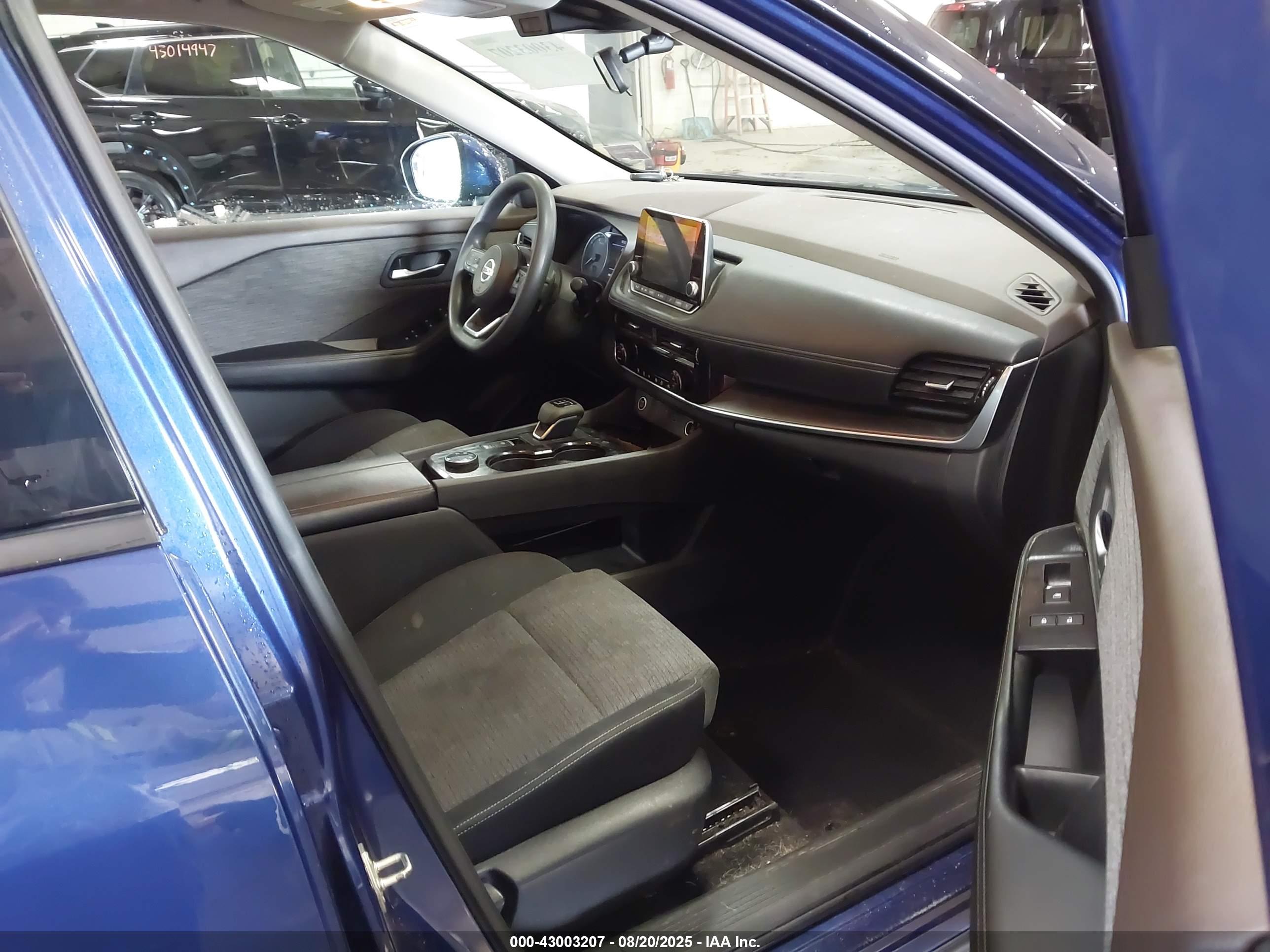 NISSAN ROGUE image 5
