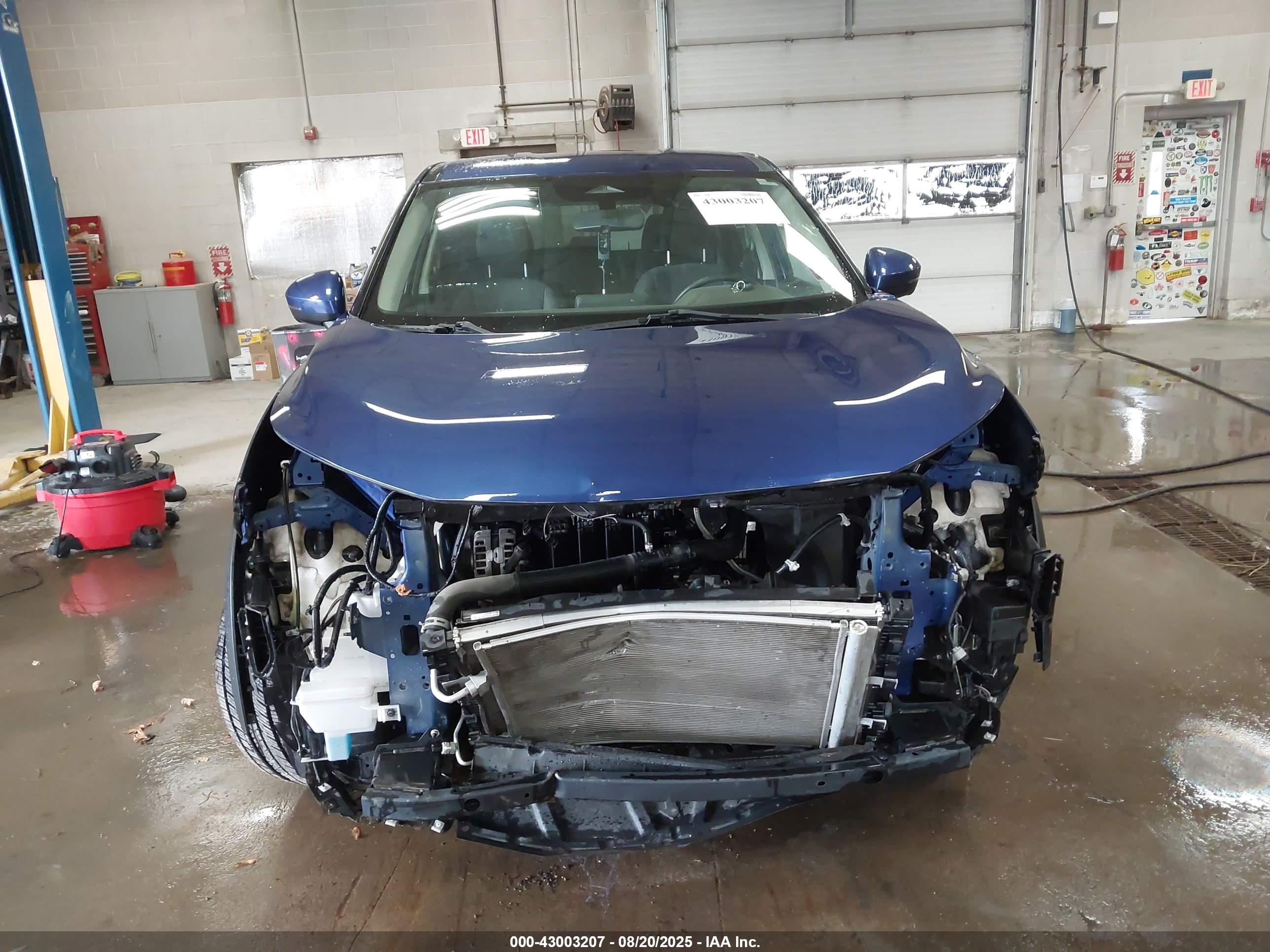 NISSAN ROGUE image 6