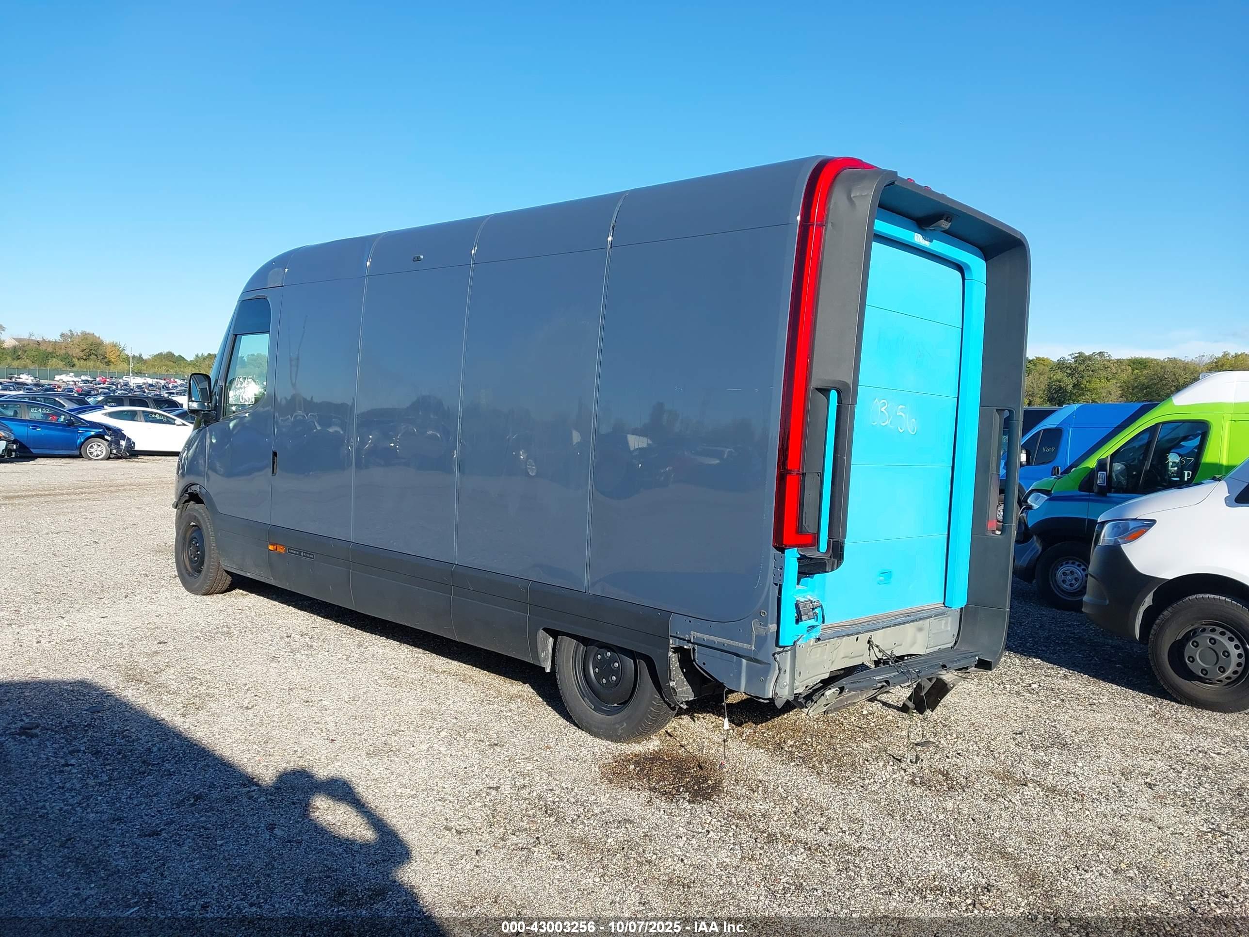 RIVIAN DELIVERY image 3
