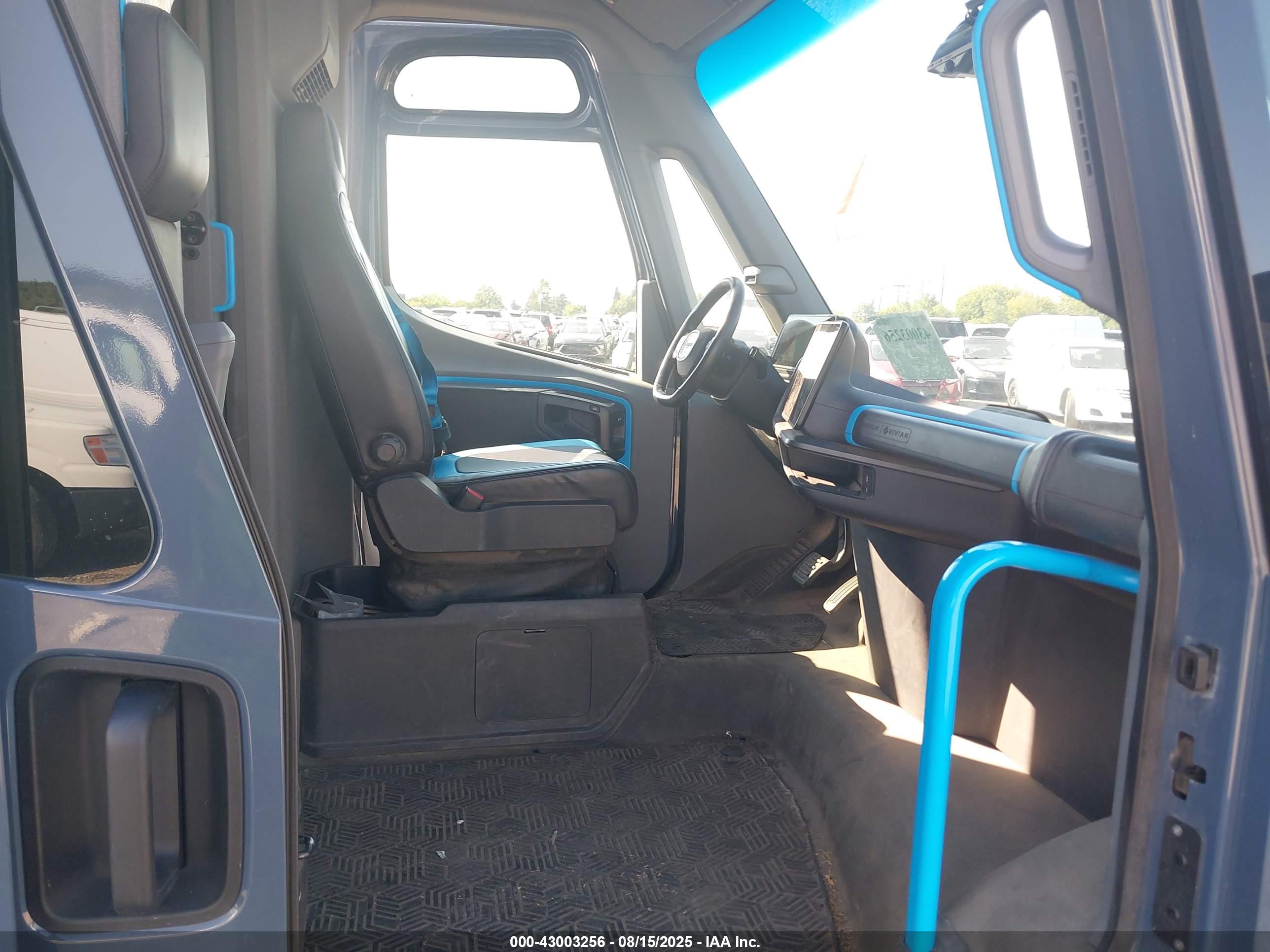 RIVIAN DELIVERY image 5